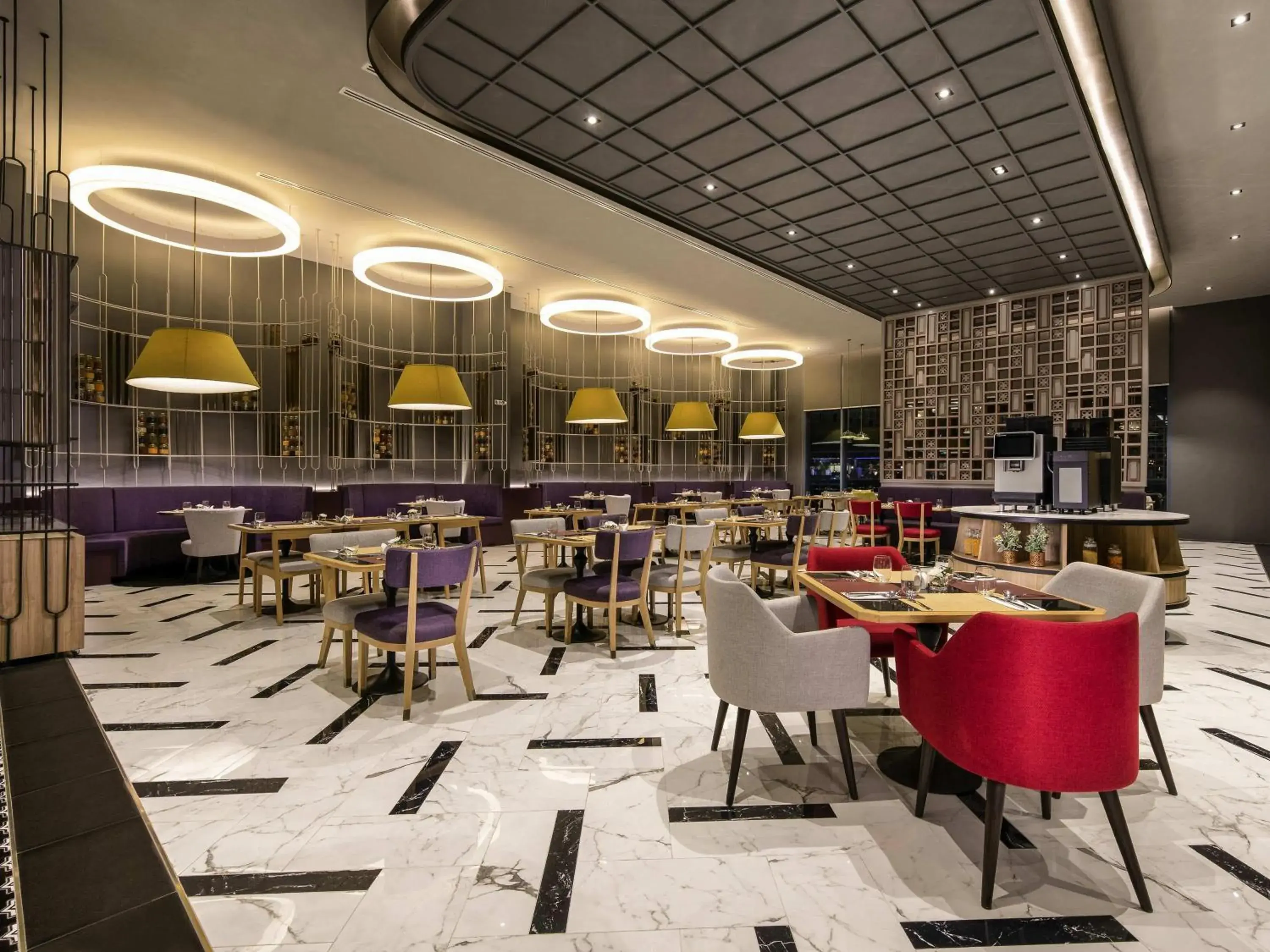 Restaurant/places to eat in ibis Bangkok Sukhumvit 24 Restaurant/places to eat in ibis Bangkok Sukhumvit 24