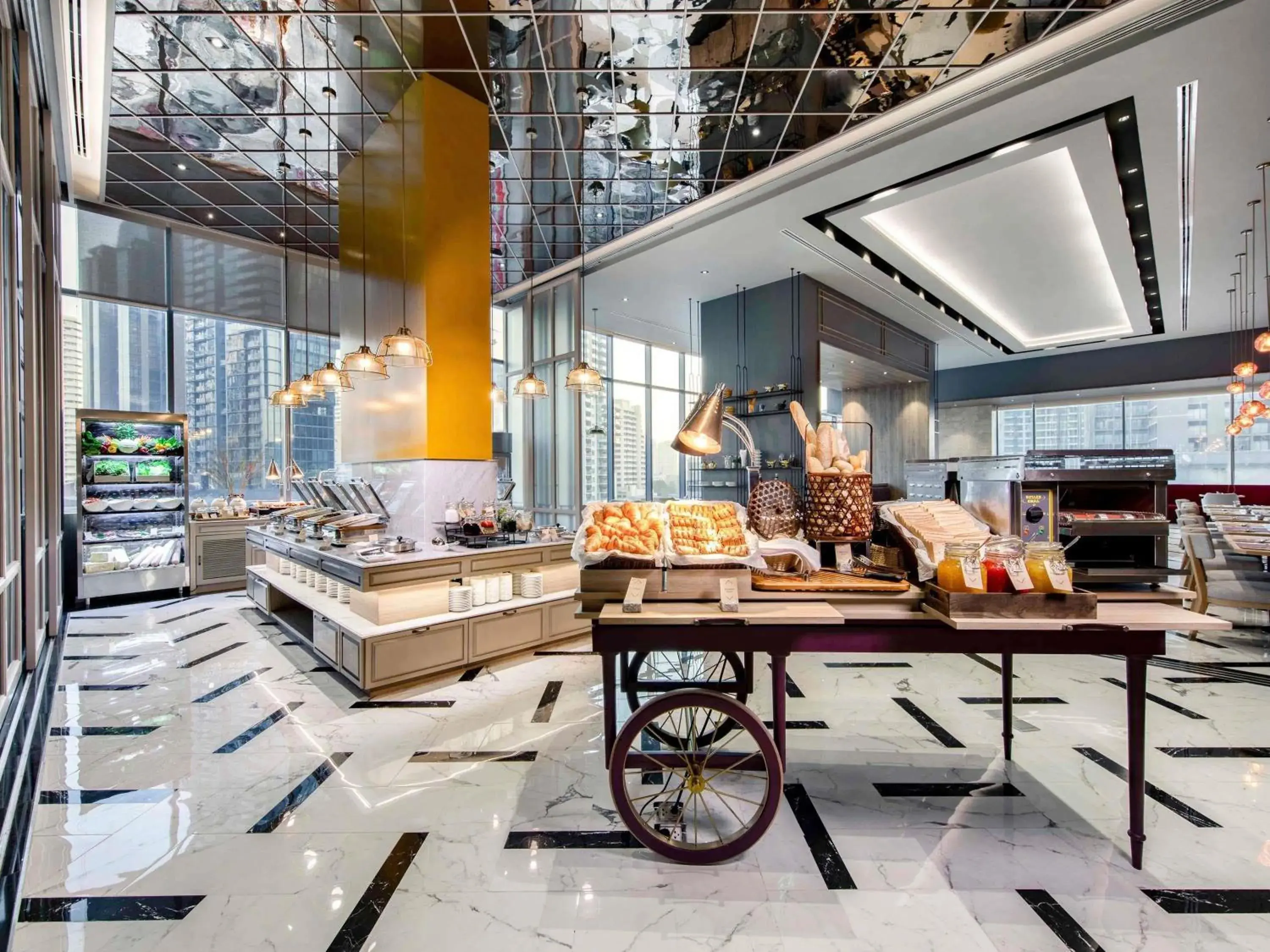 Restaurant/places to eat in ibis Bangkok Sukhumvit 24 Restaurant/places to eat in ibis Bangkok Sukhumvit 24