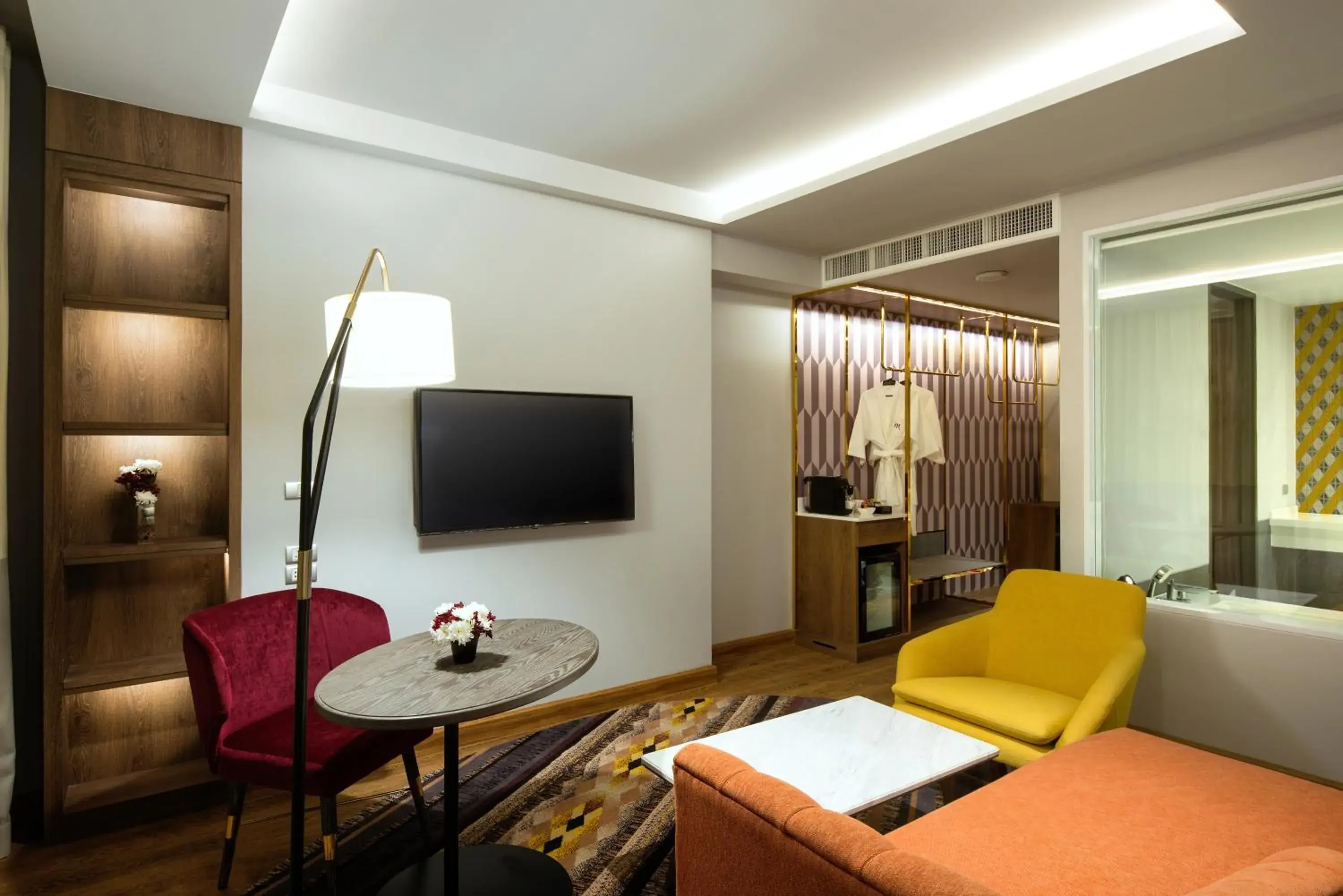 Bed in Mercure Bangkok Sukhumvit 24 Bed in Mercure Bangkok Sukhumvit 24