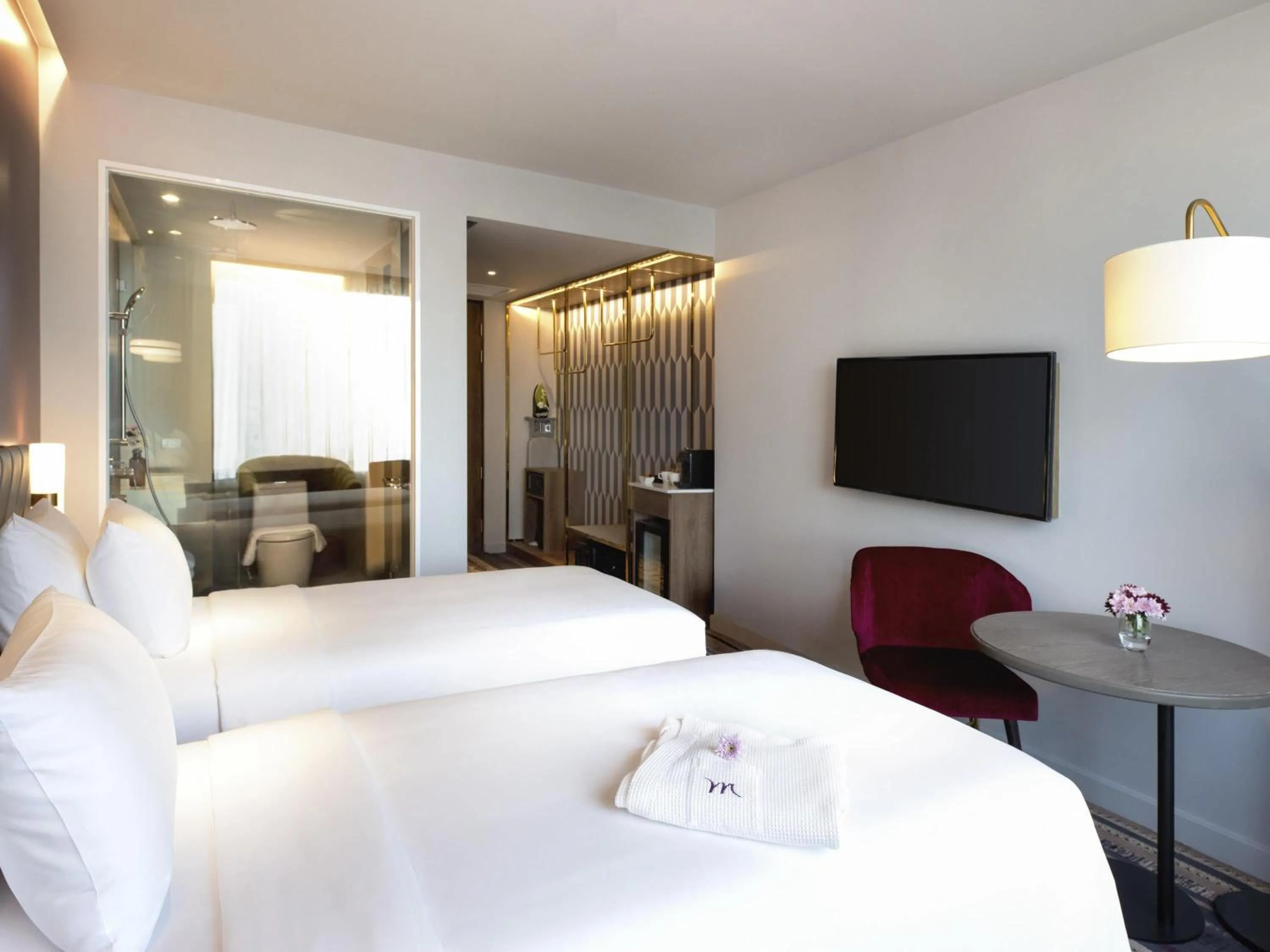 Bedroom, Bed in Mercure Bangkok Sukhumvit 24