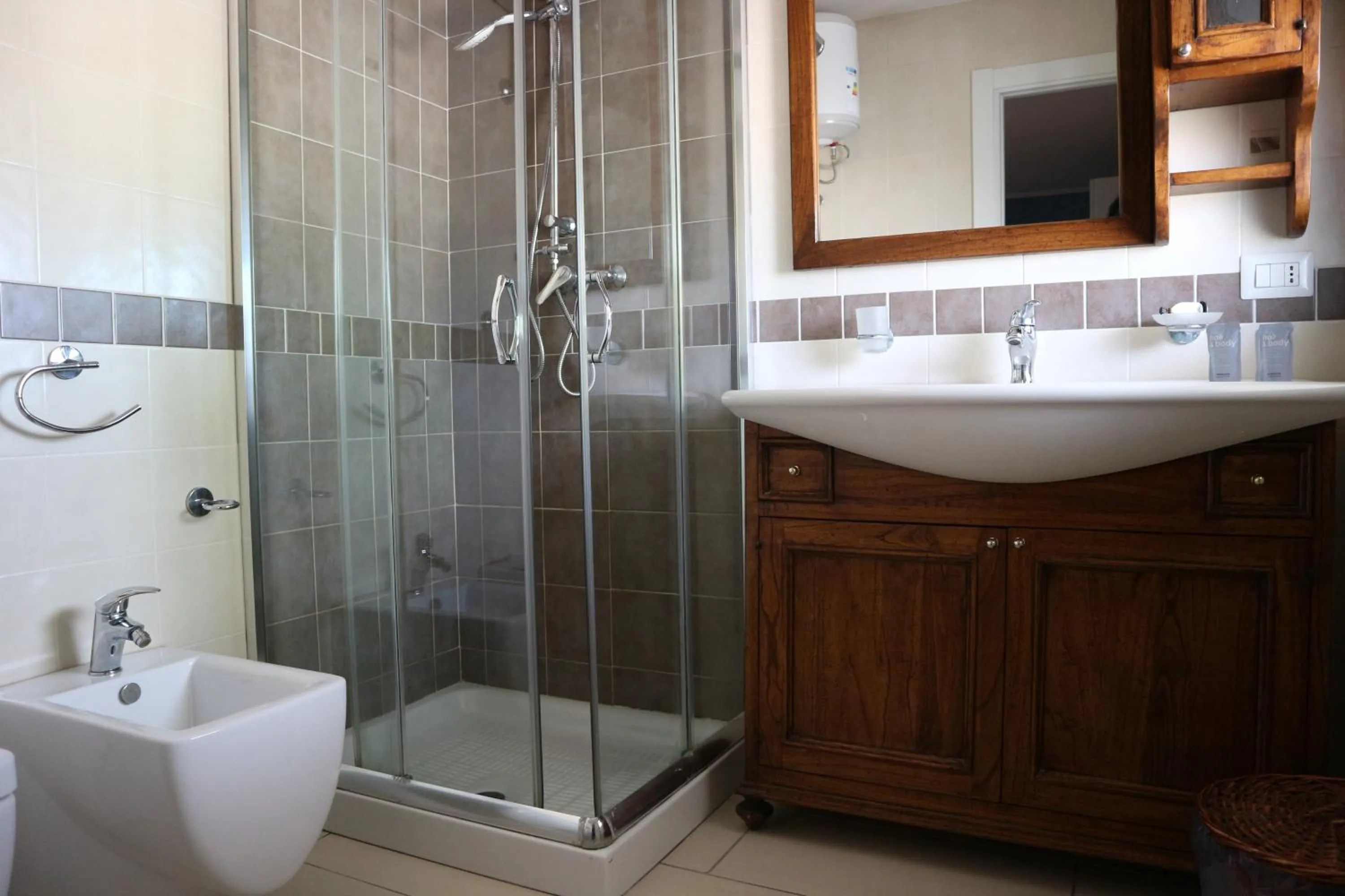 Bathroom in torquemada beach club