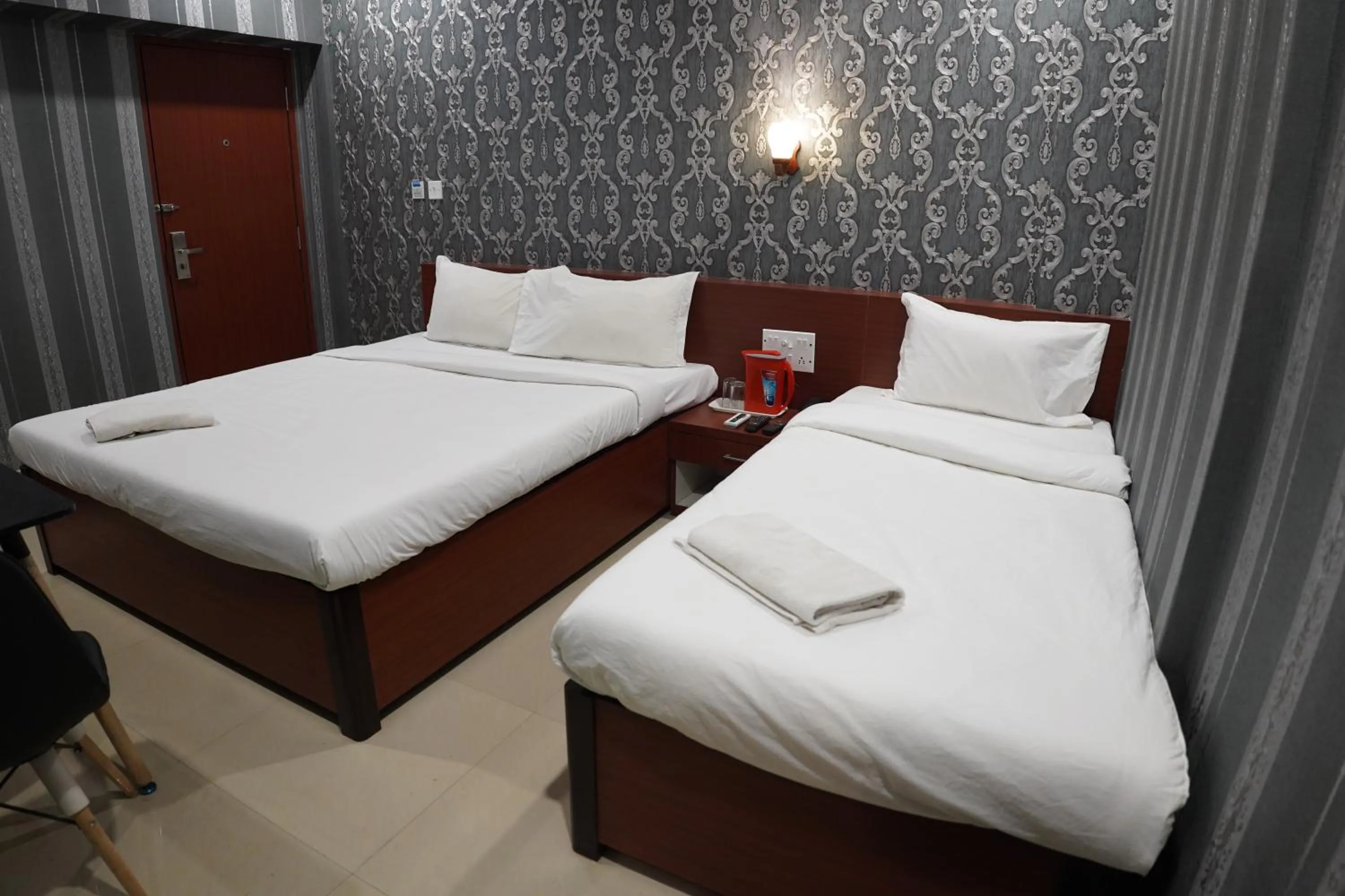 Photo of the whole room, Bed in HOTEL PARK VICTORIA