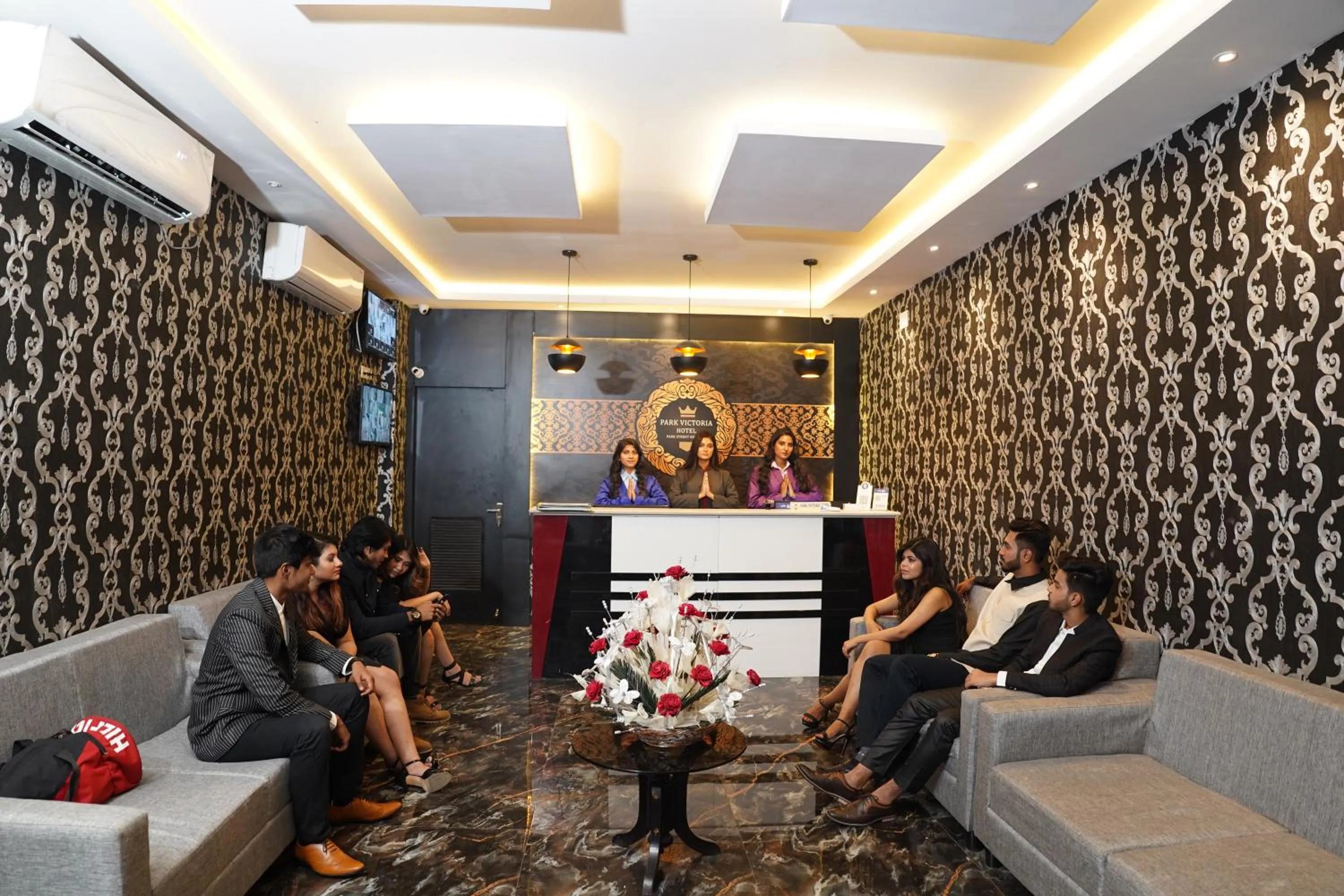 Staff in HOTEL PARK VICTORIA