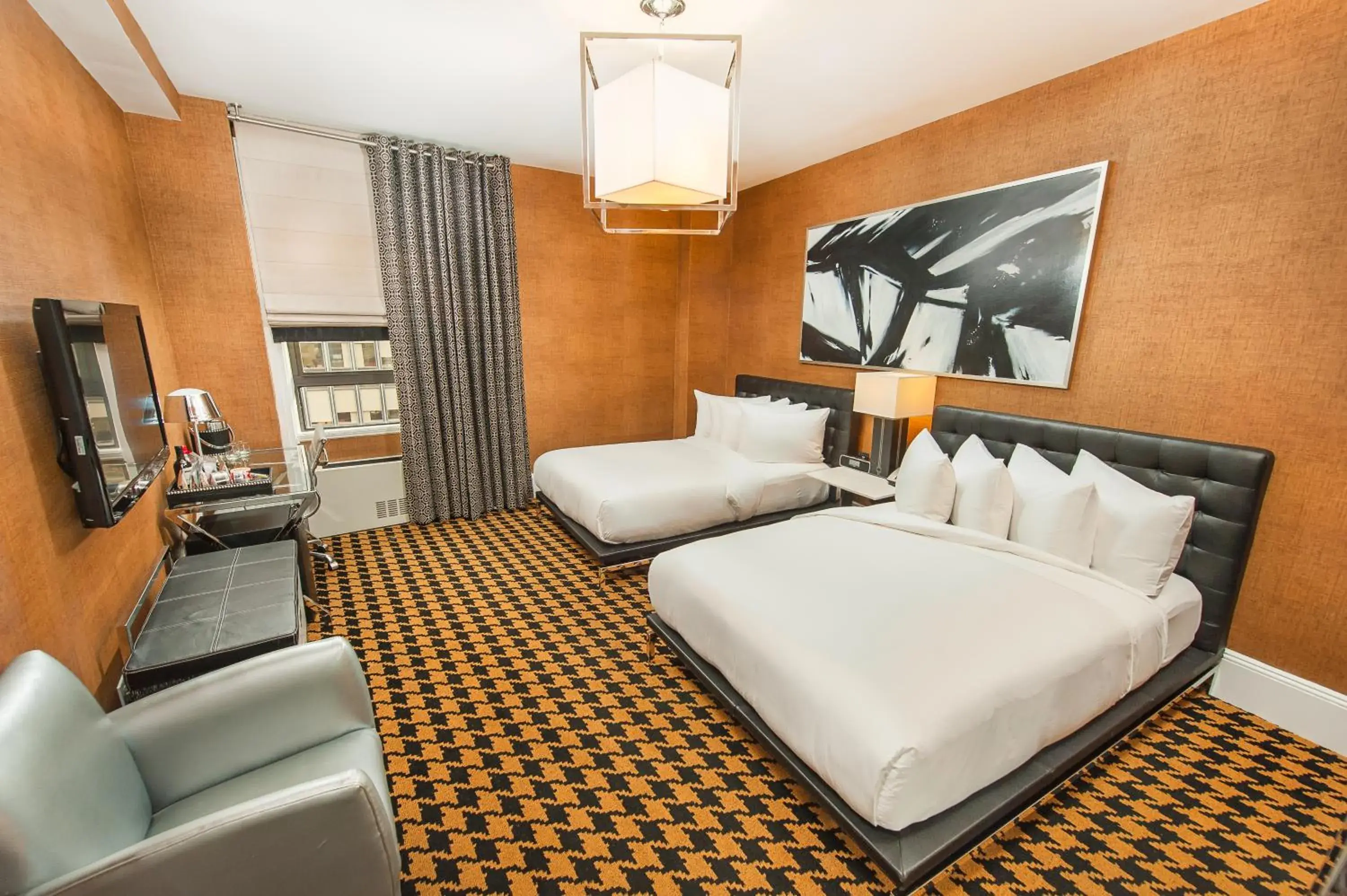 Photo of the whole room, Bed in Ameritania at Times Square Photo of the whole room, Bed in Ameritania at Times Square