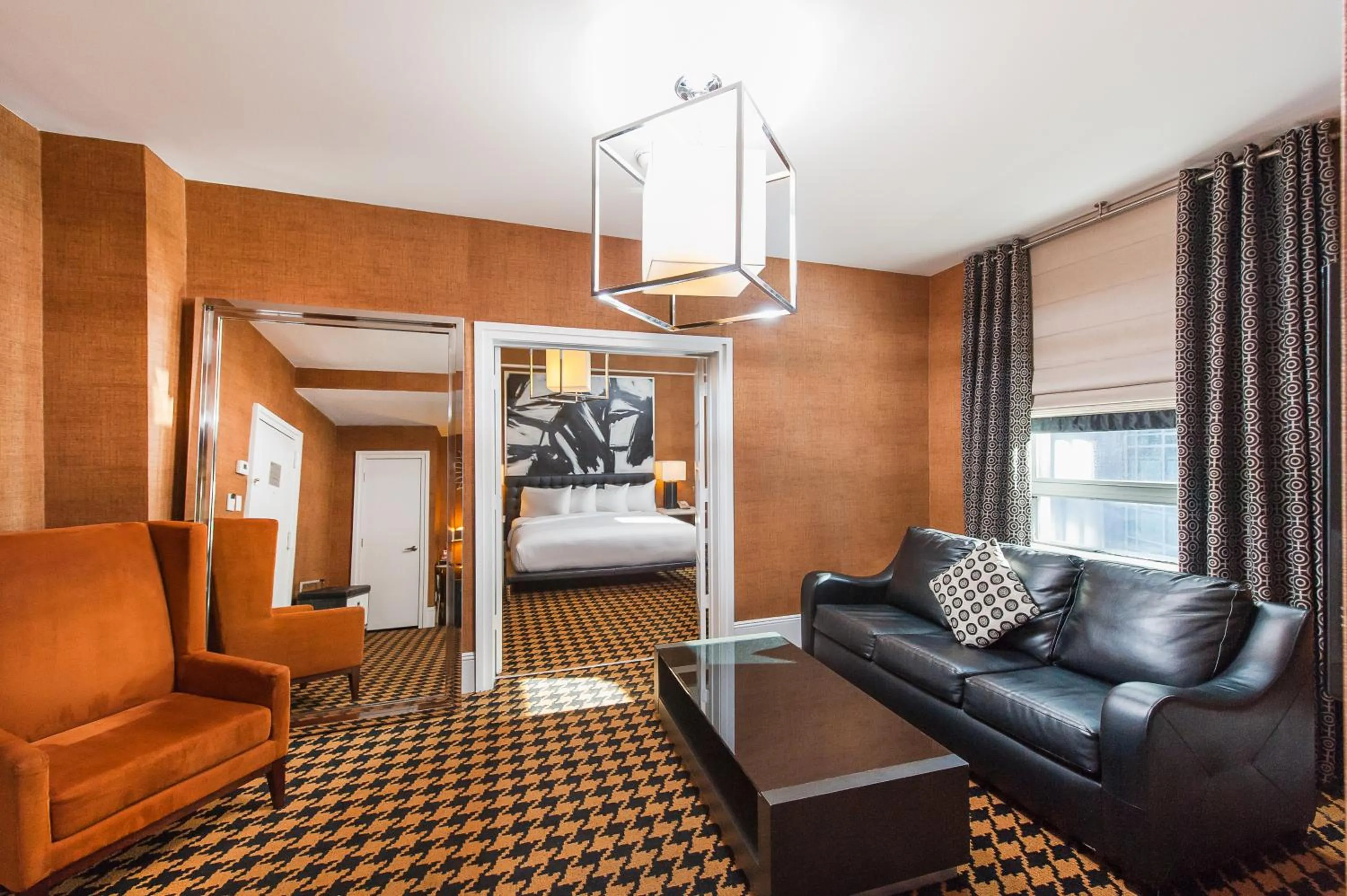 Living room, Bed in Ameritania at Times Square