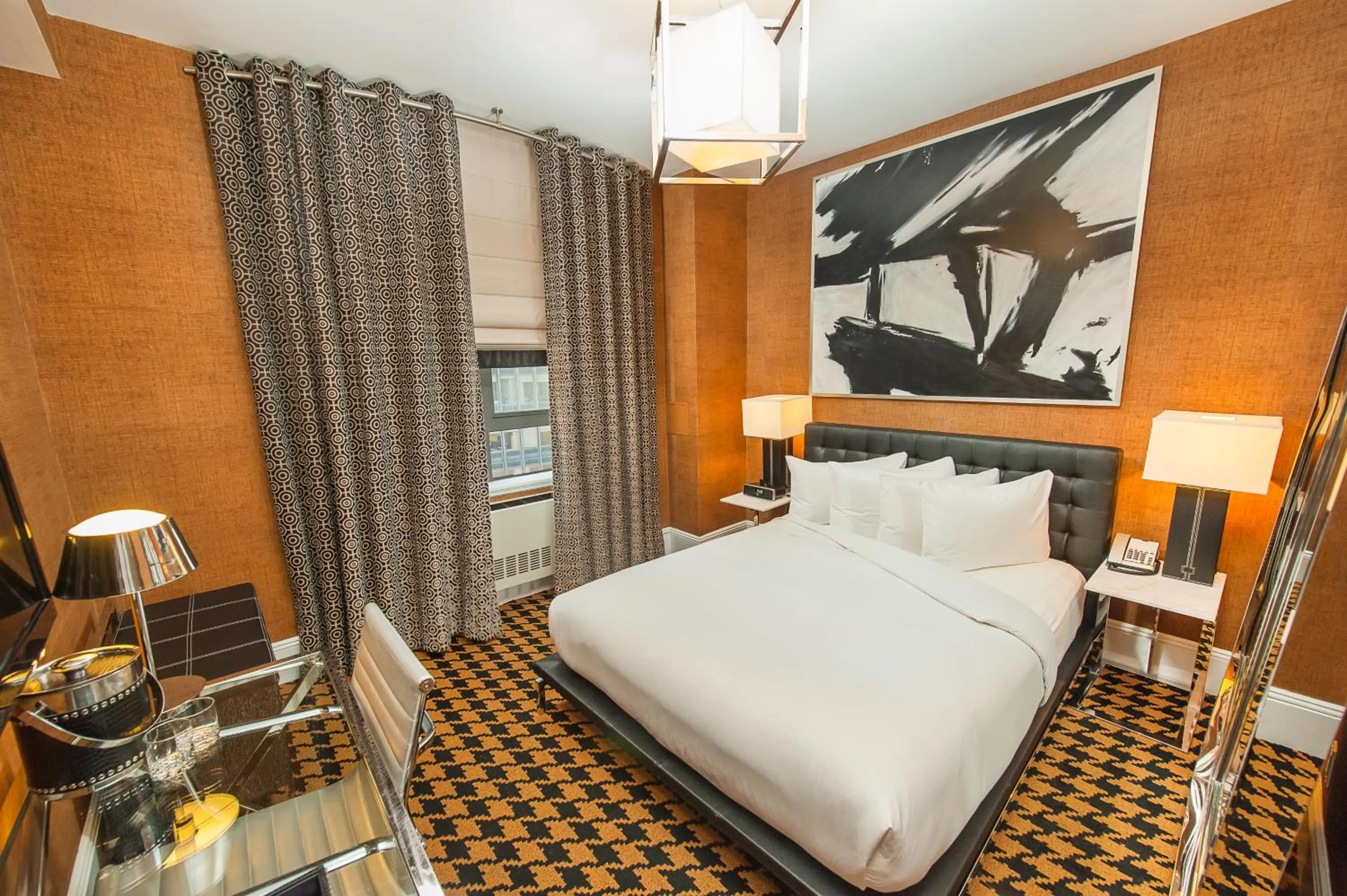 Bed in Ameritania at Times Square