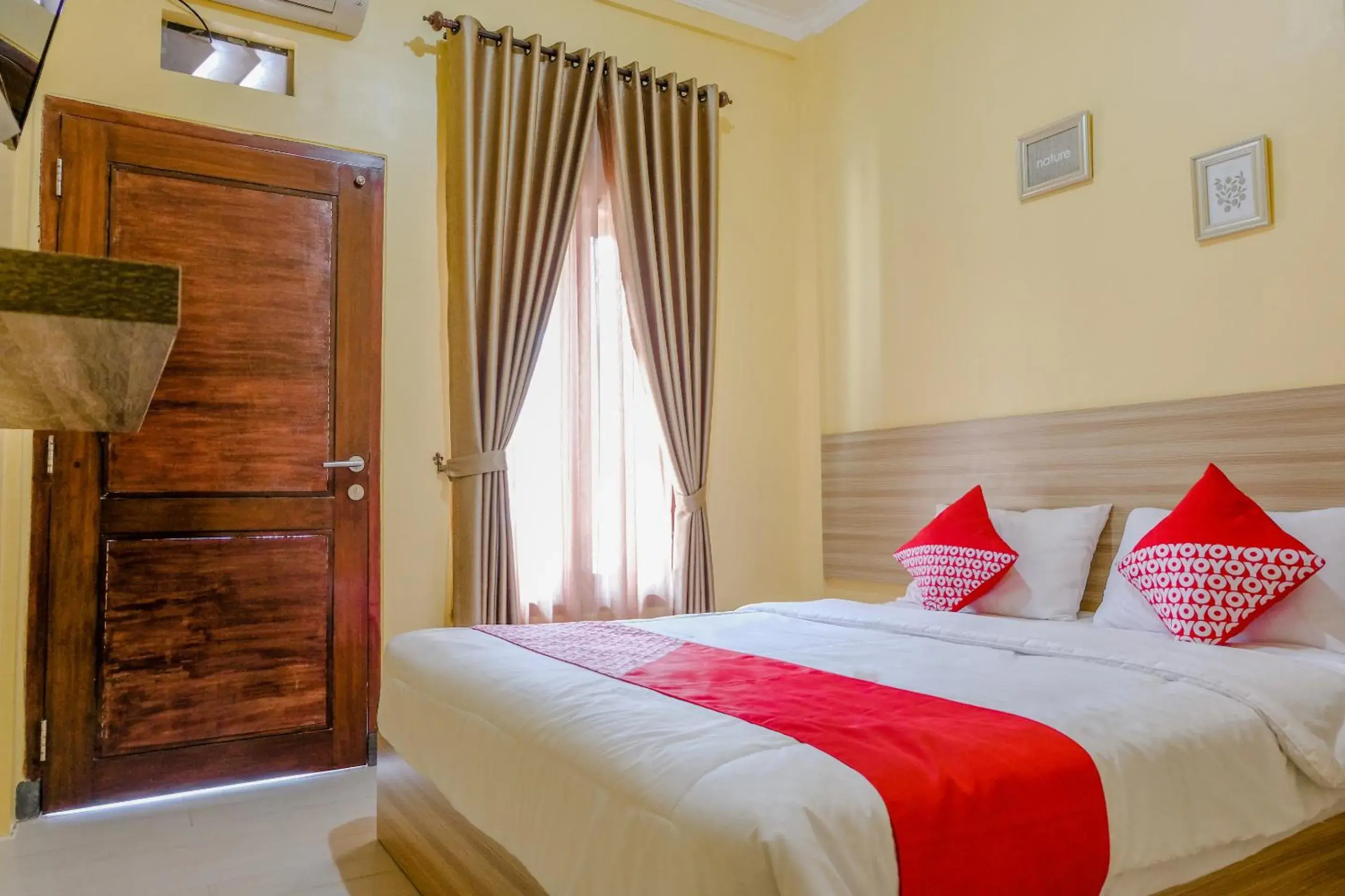 Bedroom, Bed in OYO 1566 El Reyshi Family Residence Syariah Bedroom, Bed in OYO 1566 El Reyshi Family Residence Syariah