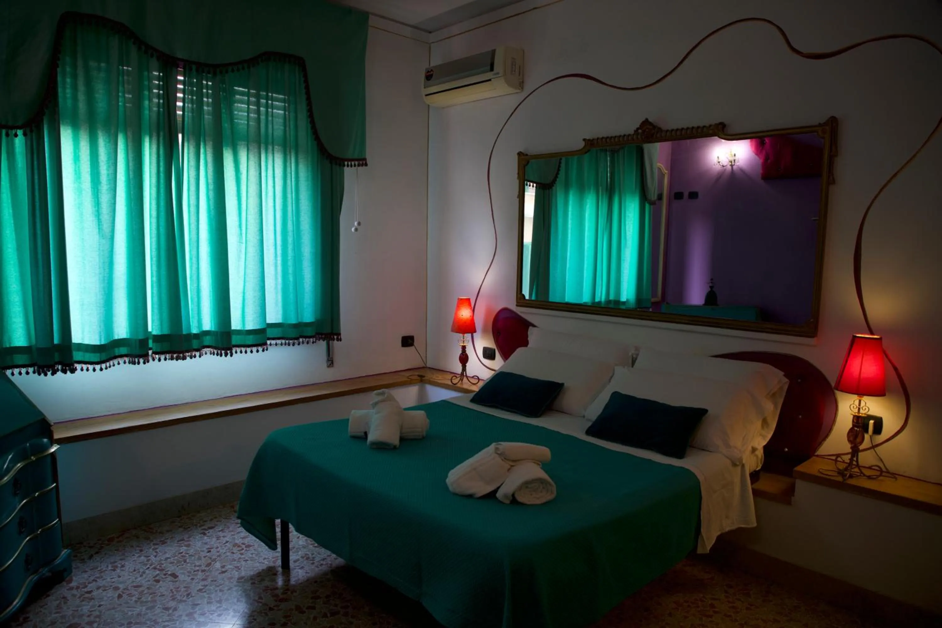 Bed in Abali' Gran Sultanato