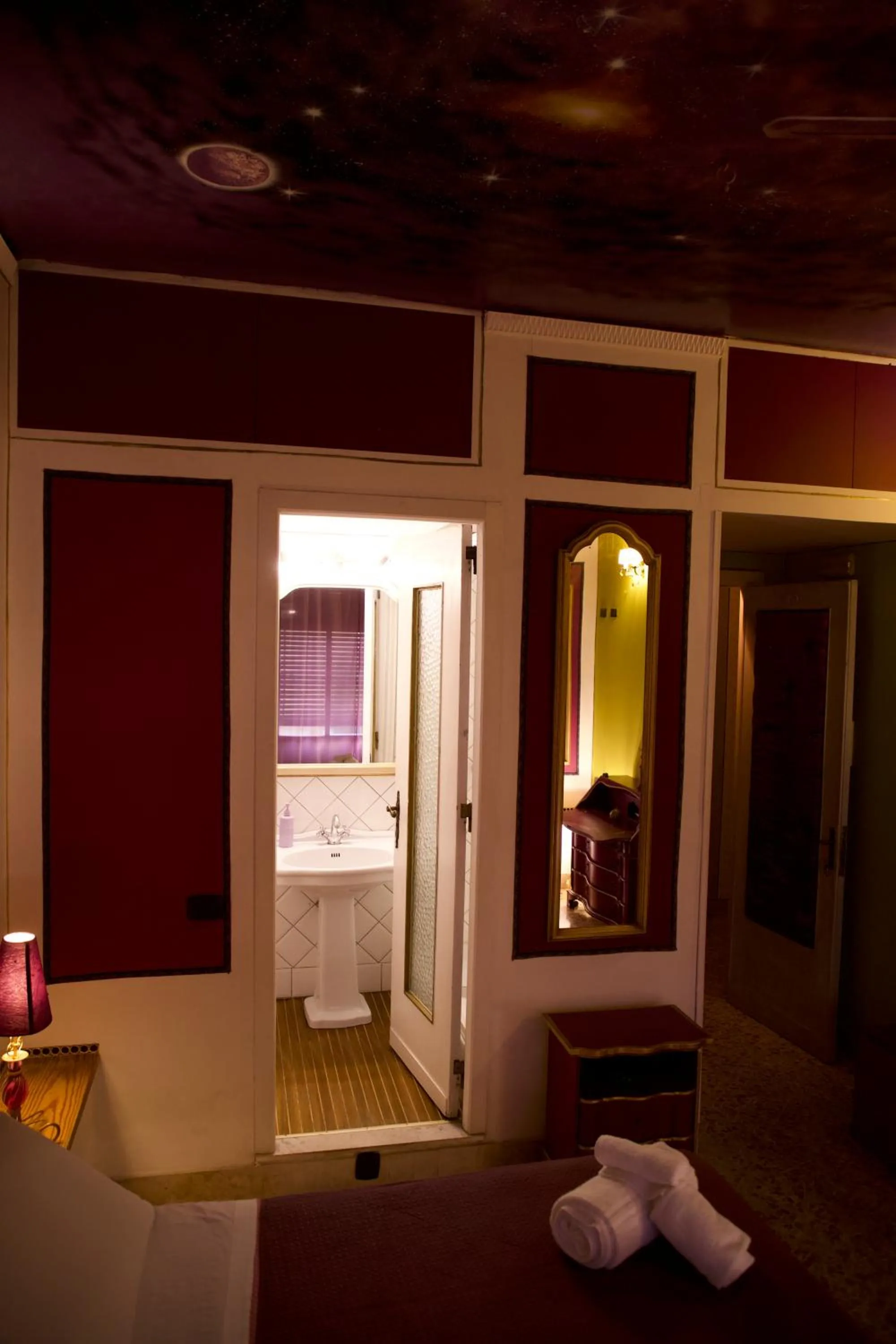 Bed in Abali' Gran Sultanato