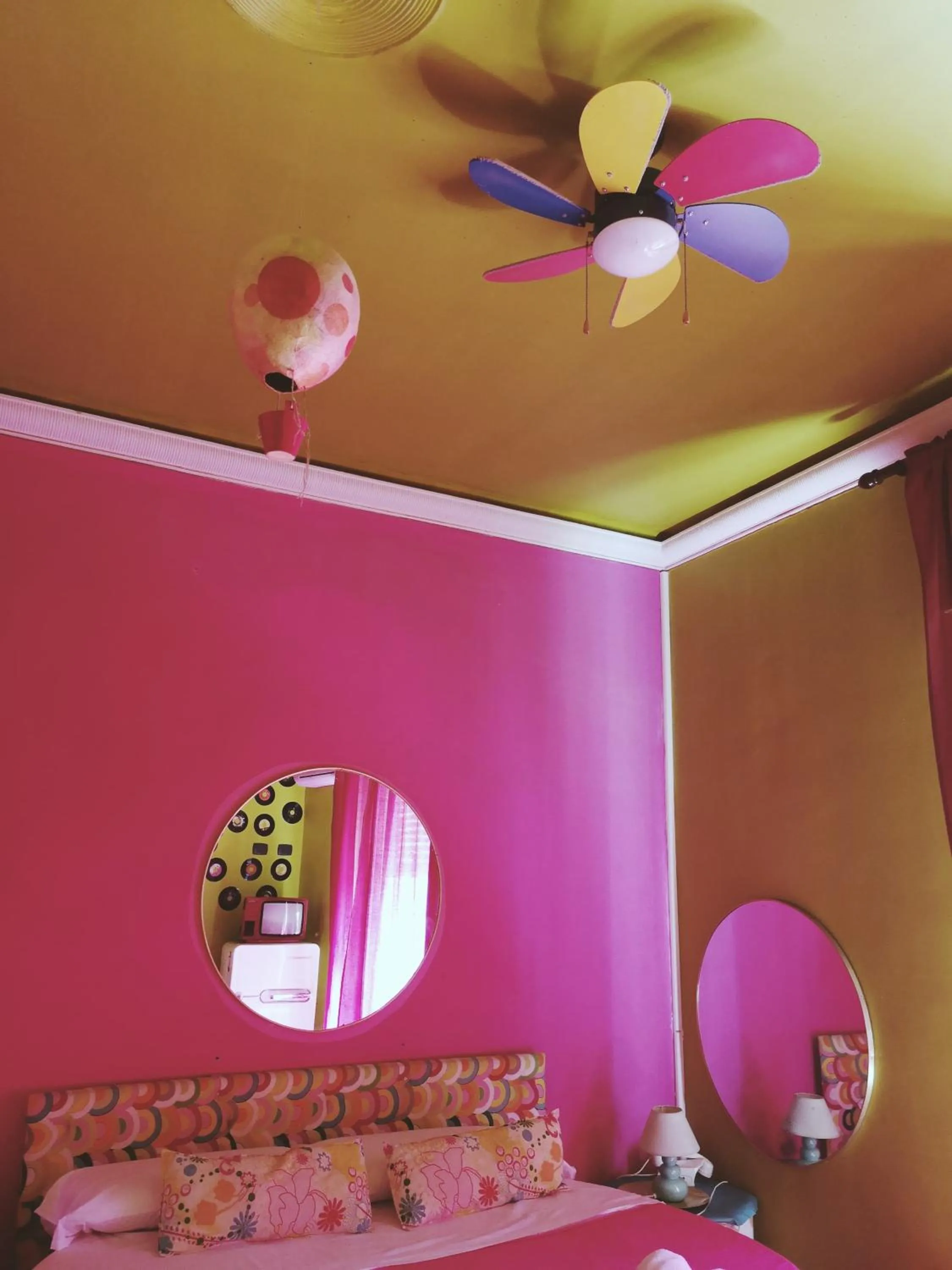 Bed in Abali' Gran Sultanato