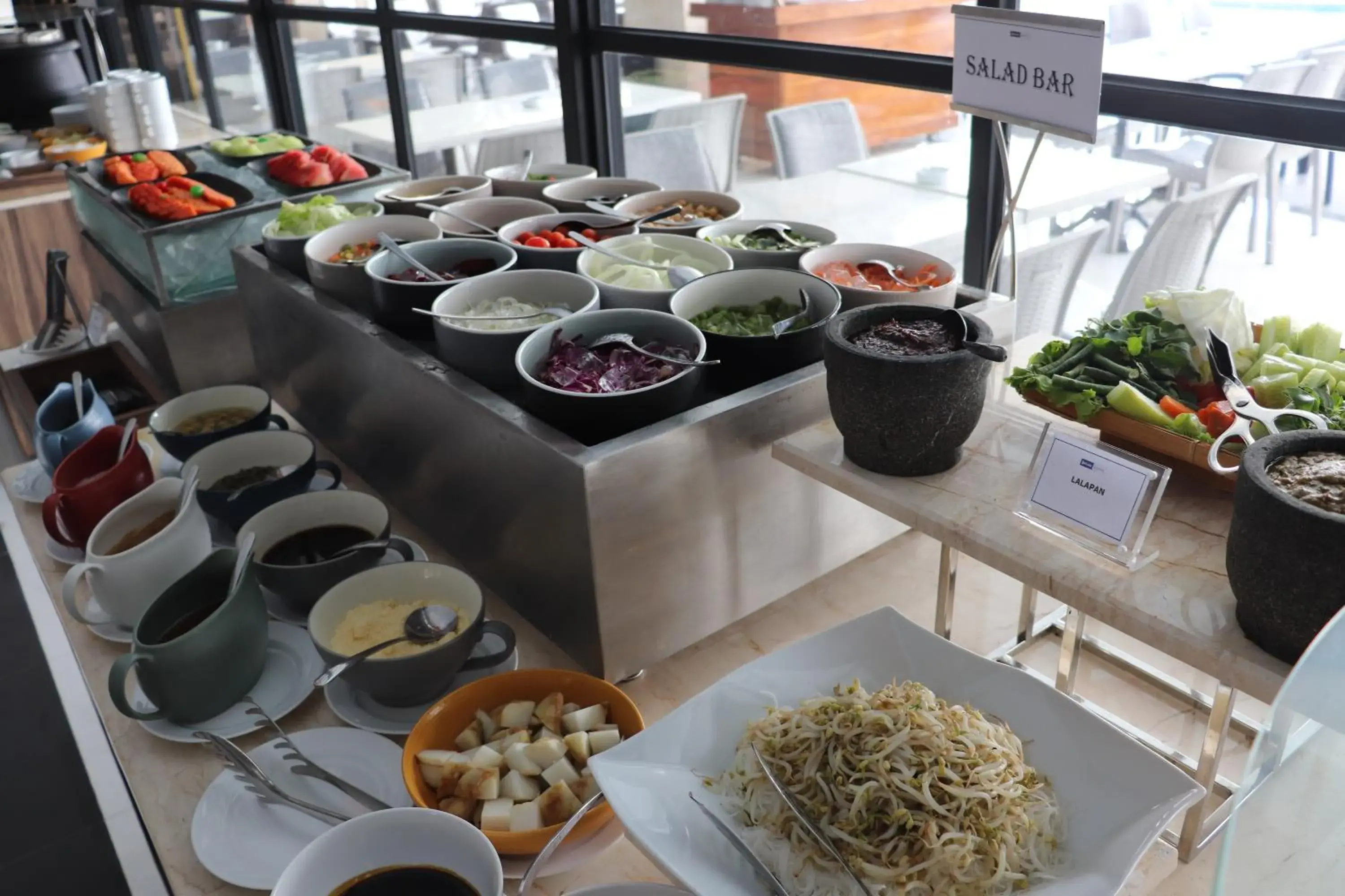 Restaurant/places to eat in Bigland Bogor Hotel Powered by Archipelago Restaurant/places to eat in Bigland Bogor Hotel Powered by Archipelago