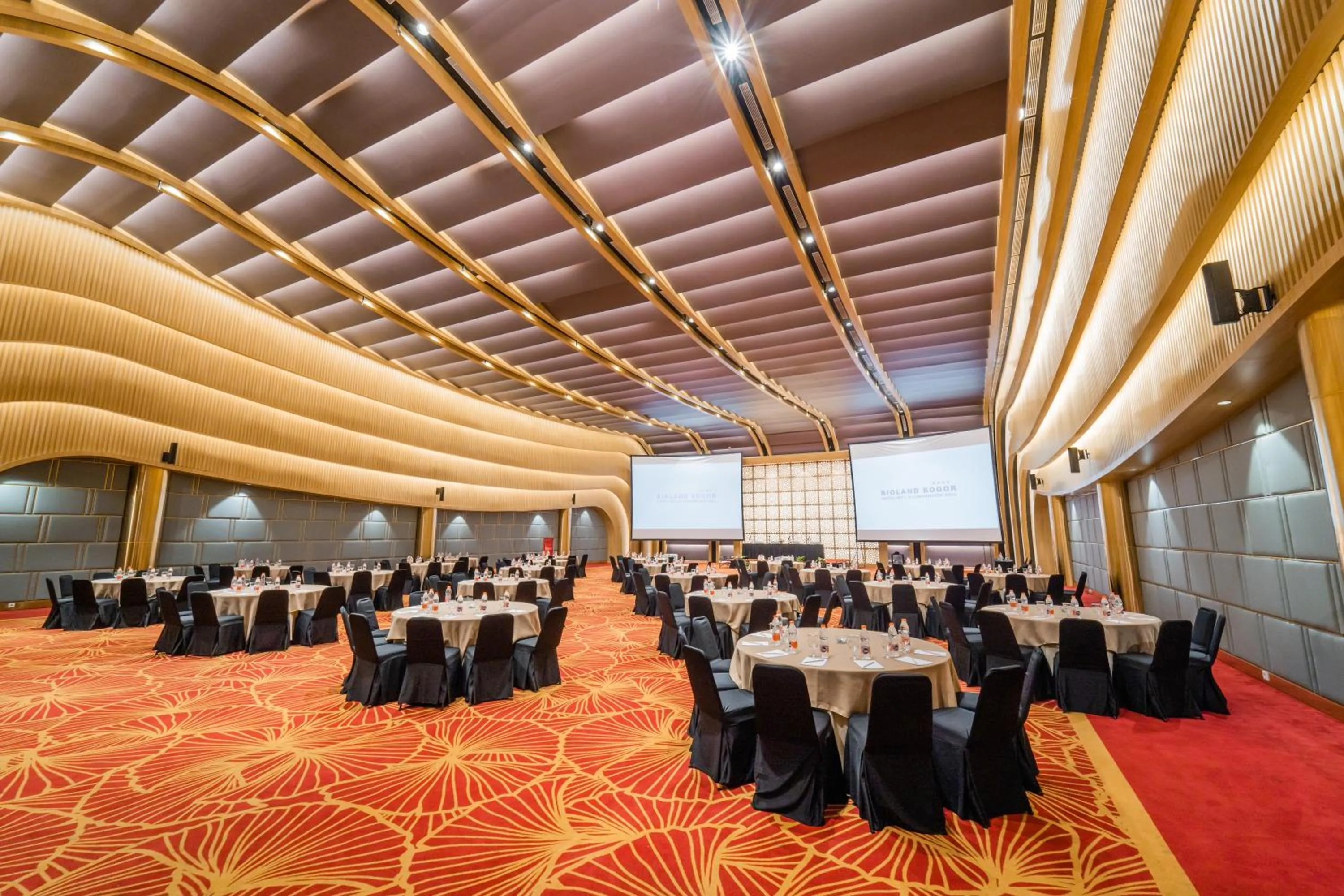 Meeting/conference room in Bigland Bogor Hotel Powered by Archipelago