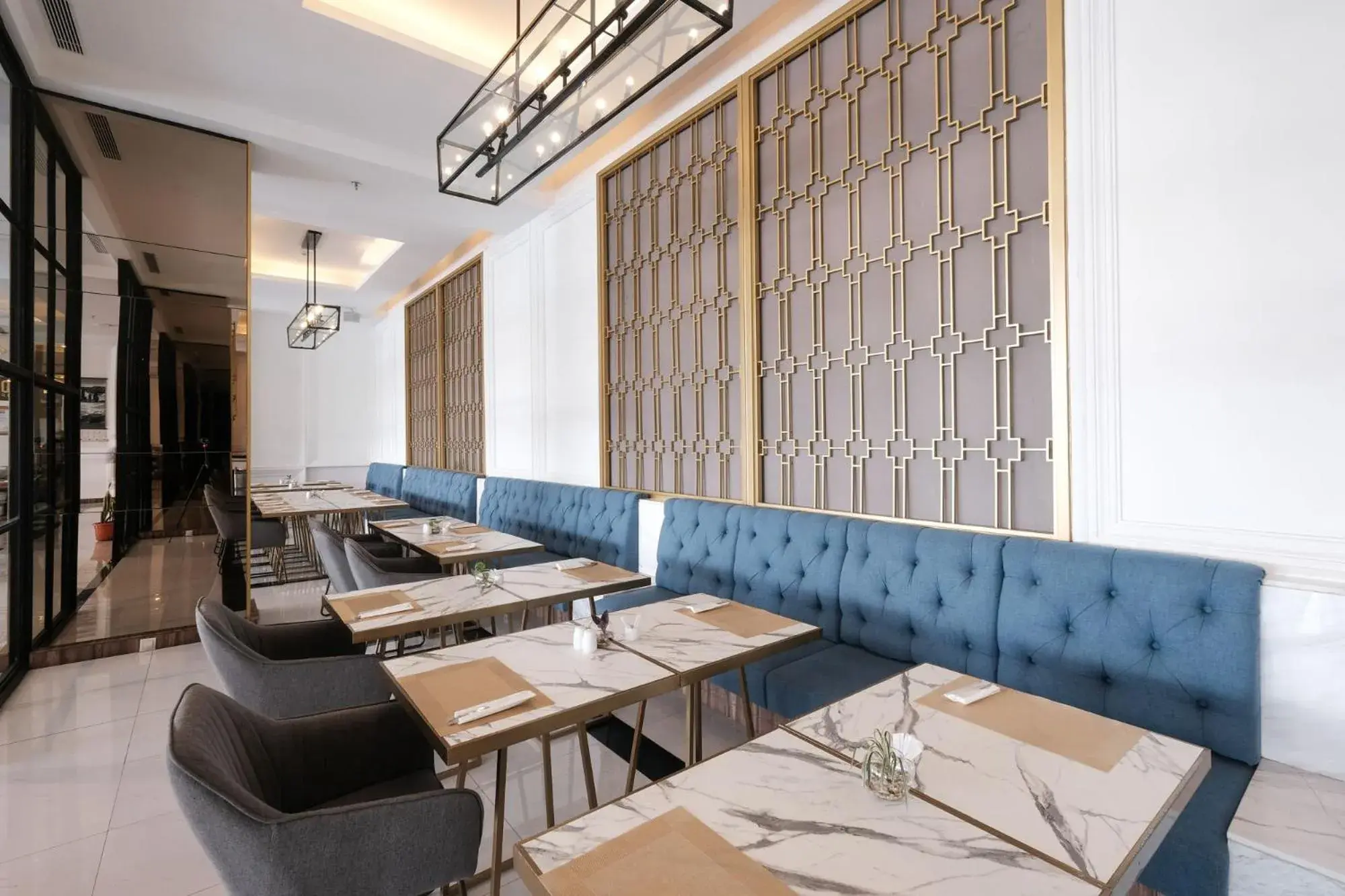 Restaurant/places to eat in Bigland Bogor Hotel Powered by Archipelago Restaurant/places to eat in Bigland Bogor Hotel Powered by Archipelago