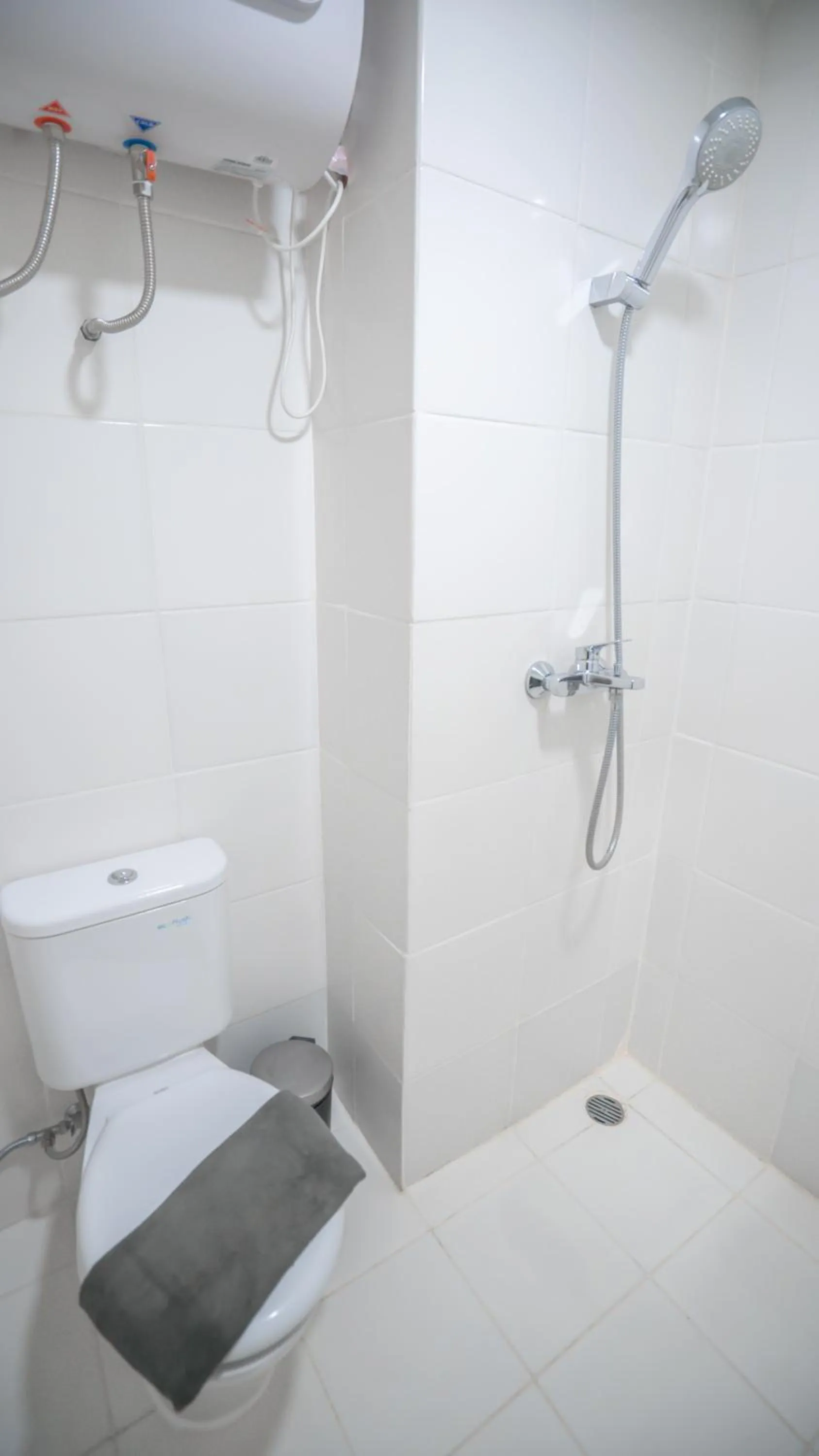 Shower in Bigland Bogor Hotel Powered by Archipelago