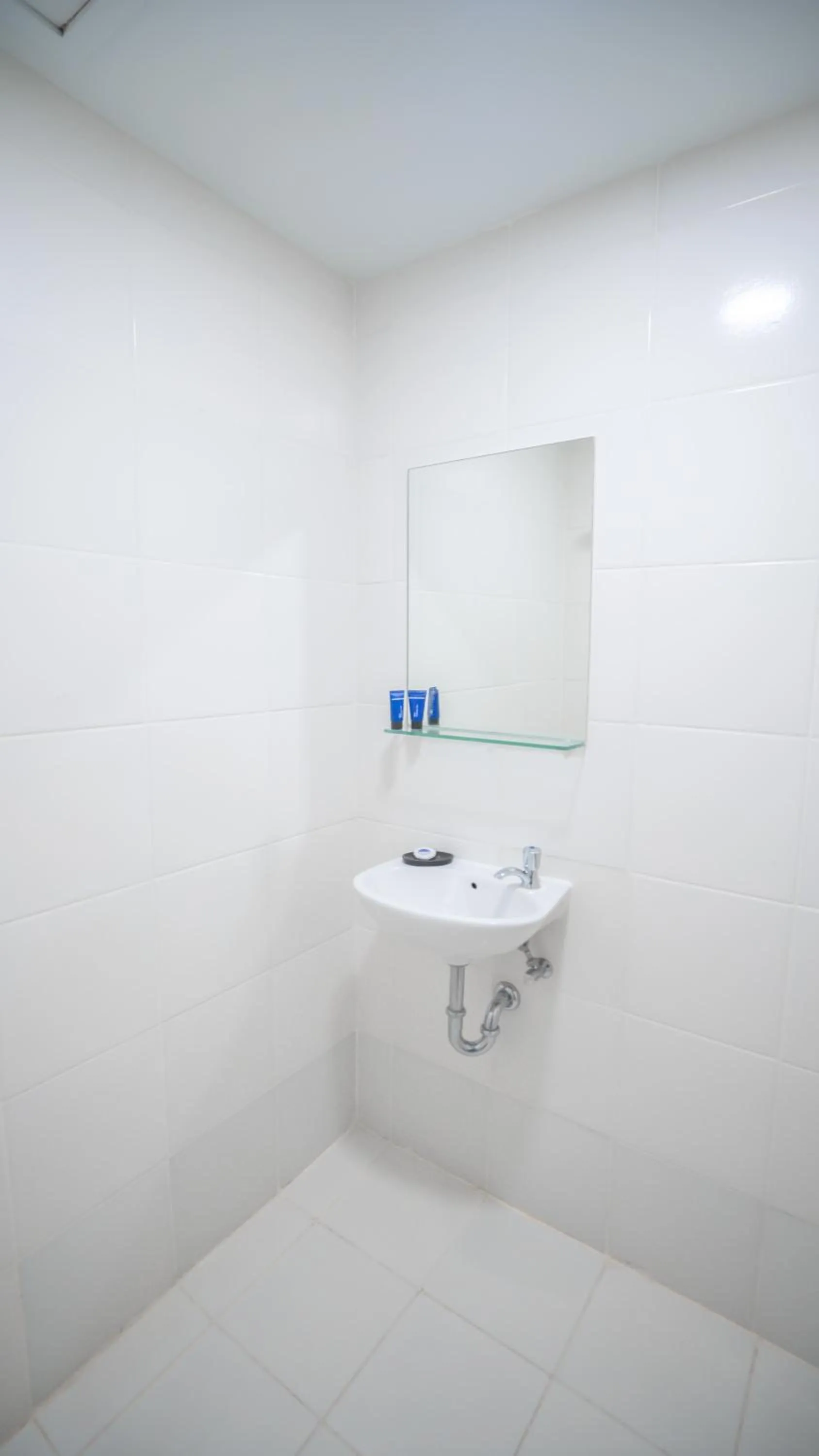 Bathroom in Bigland Bogor Hotel Powered by Archipelago