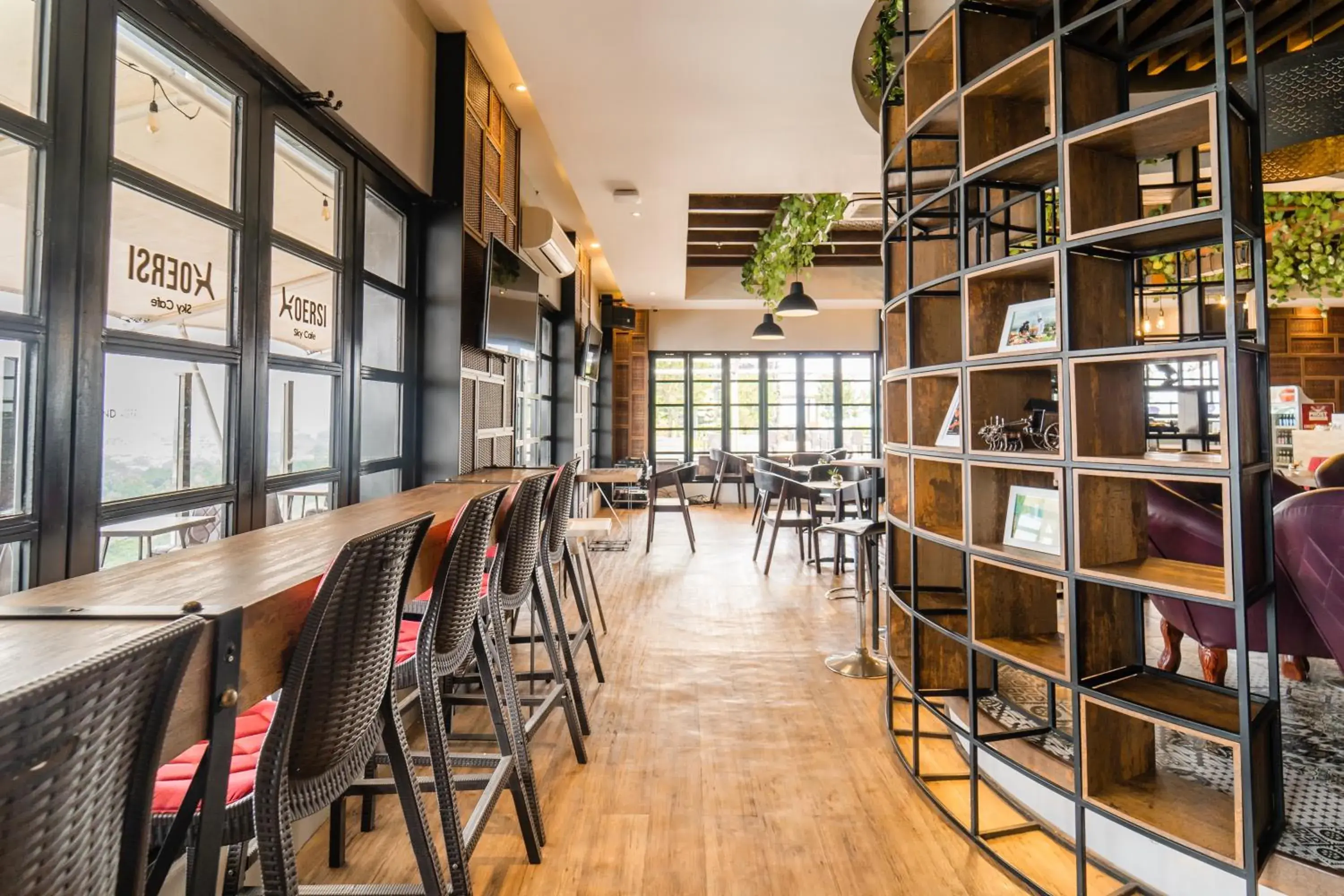 Lounge or bar in Bigland Bogor Hotel Powered by Archipelago Lounge or bar in Bigland Bogor Hotel Powered by Archipelago