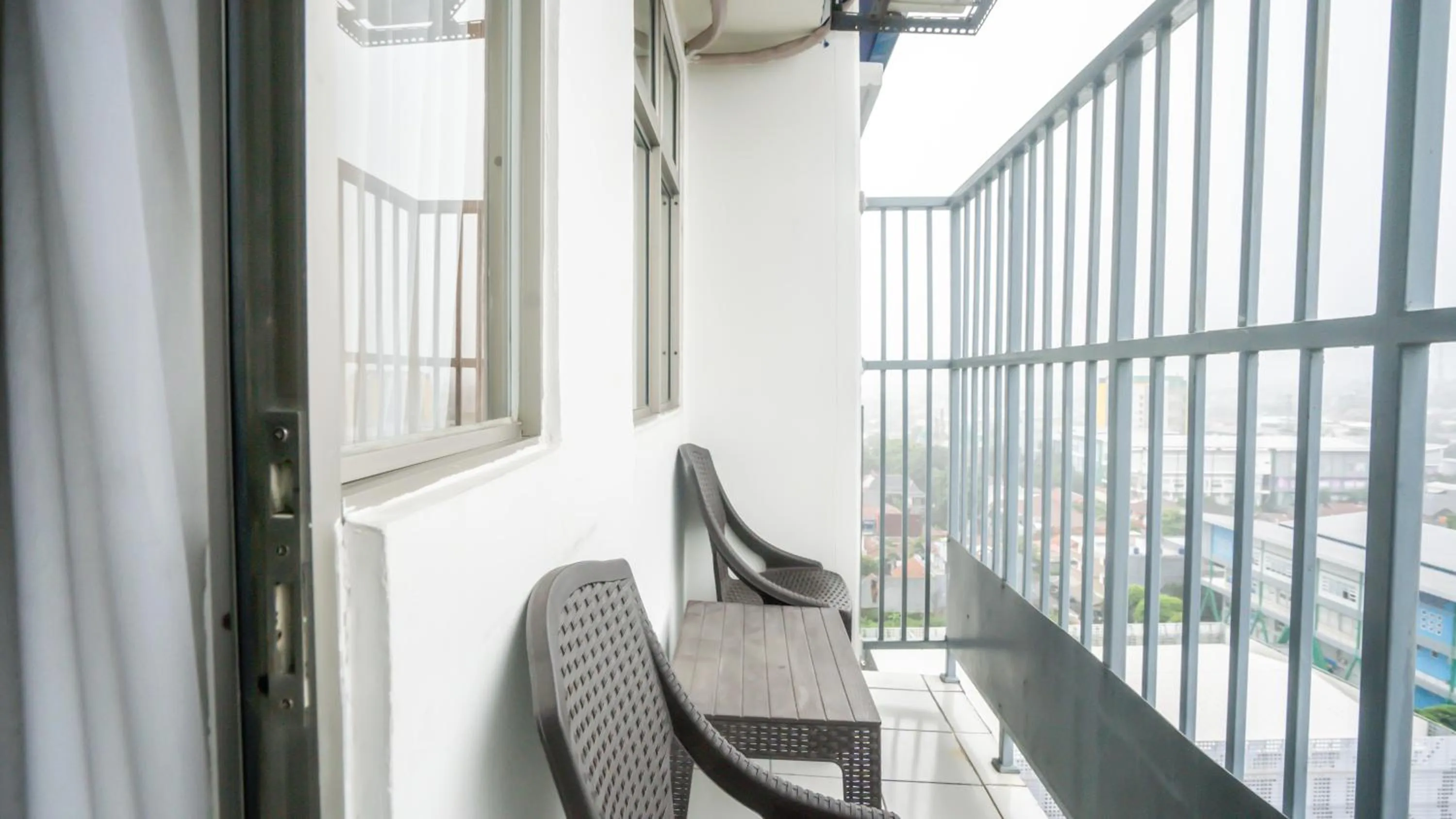 Balcony/Terrace in Bigland Bogor Hotel Powered by Archipelago