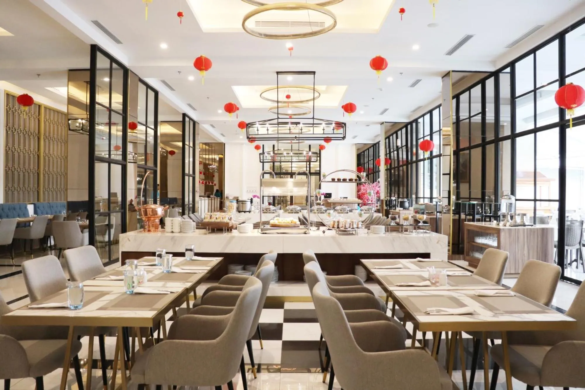 Restaurant/places to eat in Bigland Bogor Hotel Powered by Archipelago