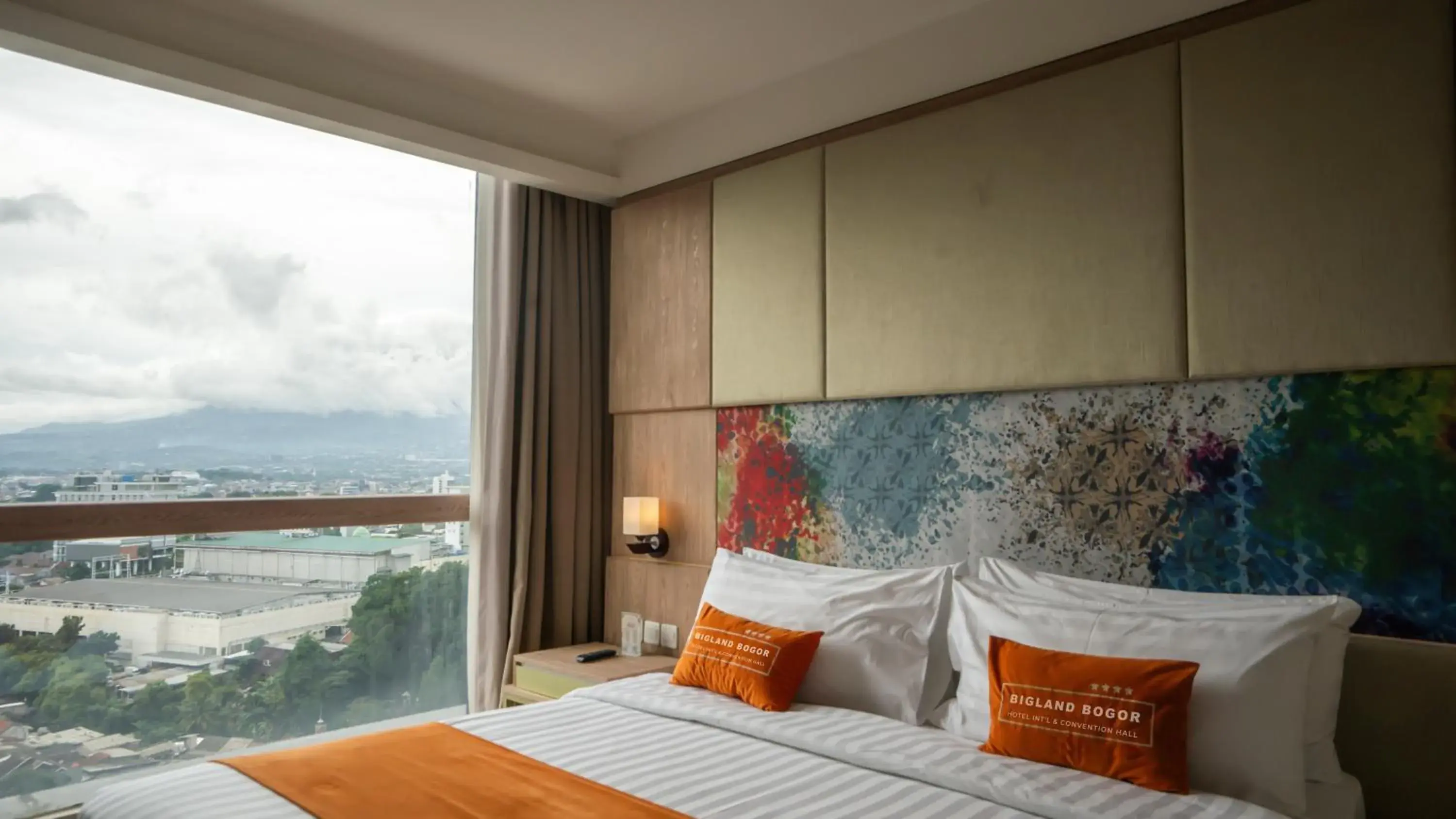 View (from property/room), Bed in Bigland Bogor Hotel Powered by Archipelago View (from property/room), Bed in Bigland Bogor Hotel Powered by Archipelago