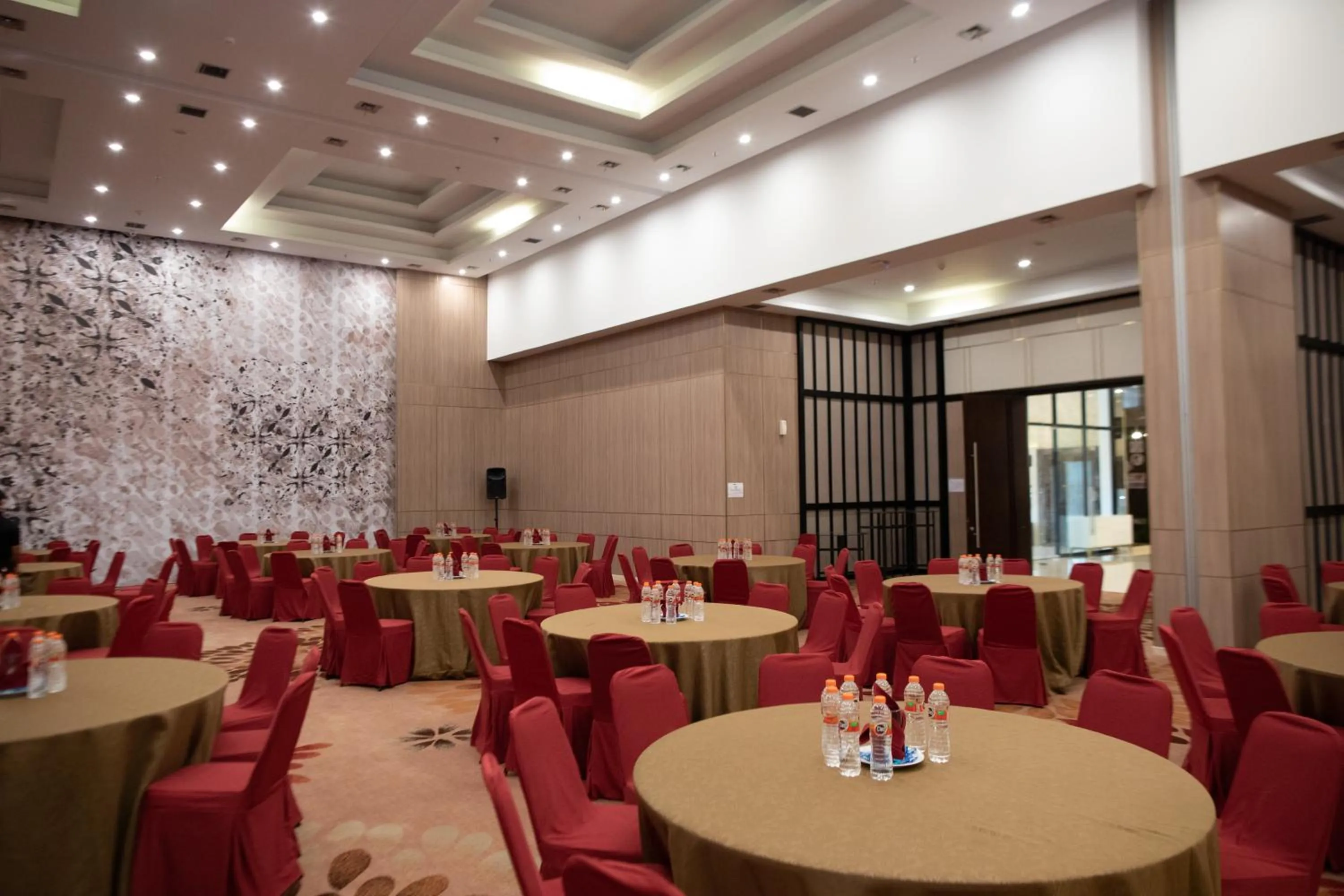 Meeting/conference room in Bigland Bogor Hotel Powered by Archipelago
