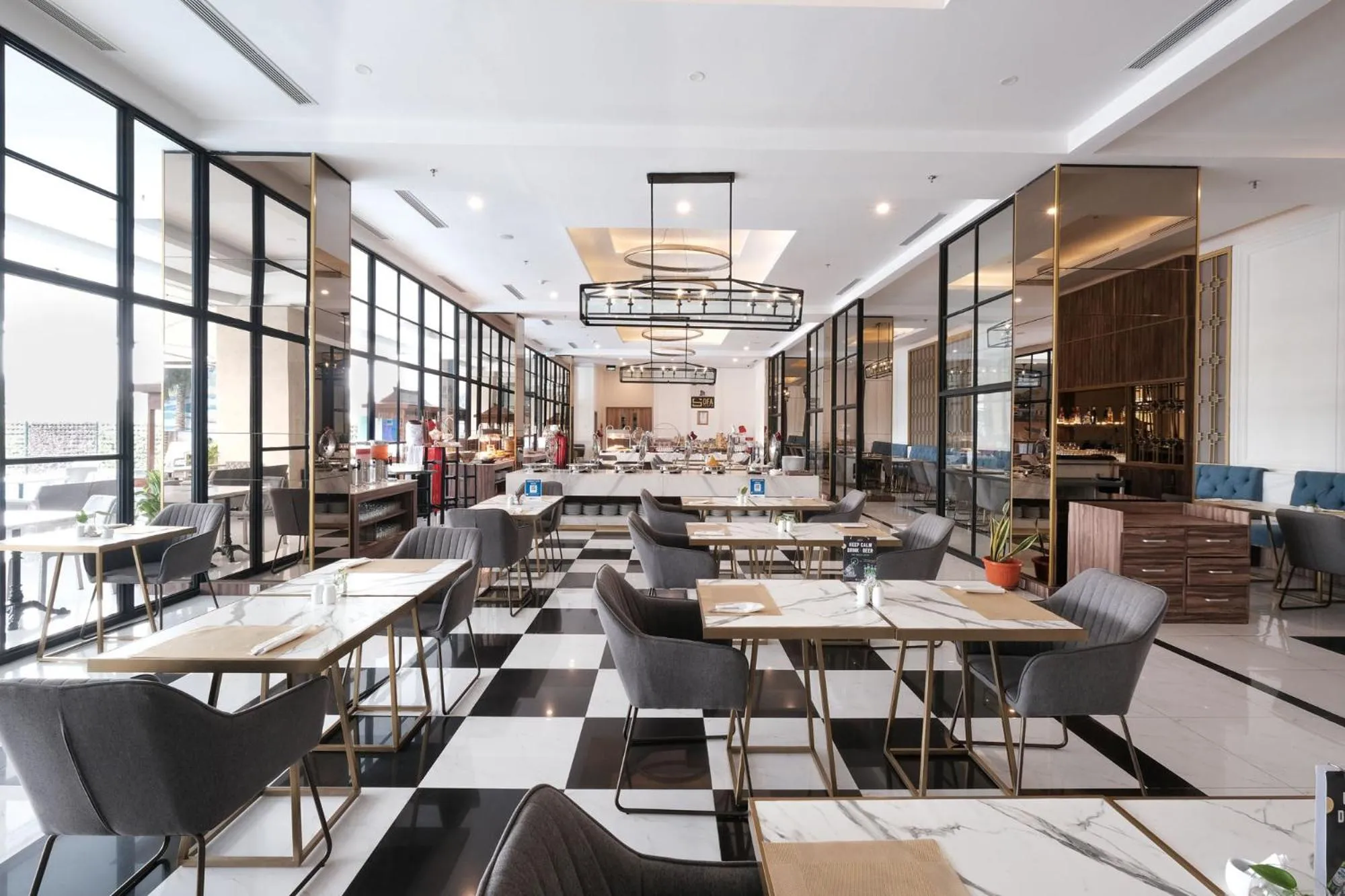 Restaurant/places to eat in Bigland Bogor Hotel Powered by Archipelago