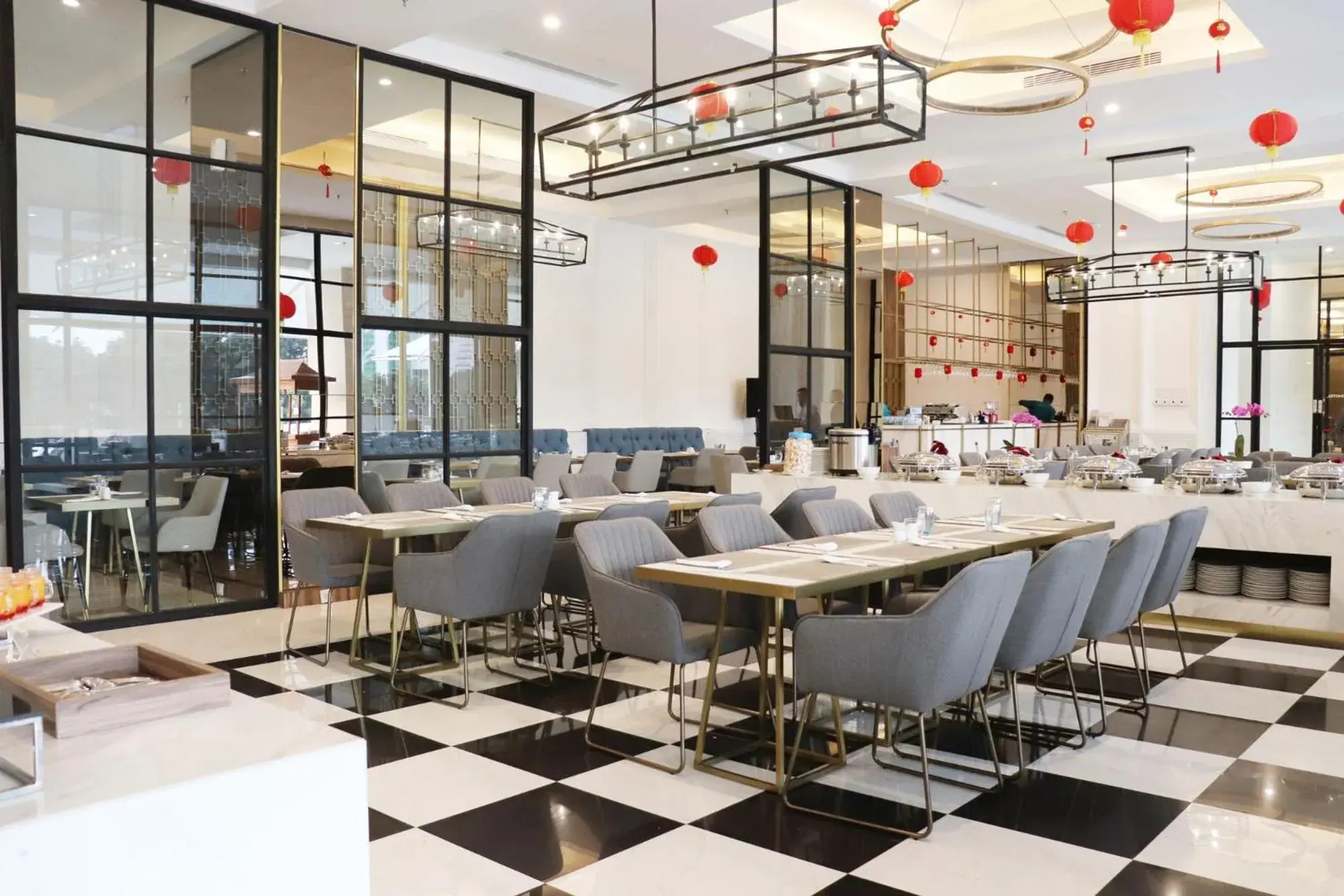 Restaurant/places to eat in Bigland Bogor Hotel Powered by Archipelago Restaurant/places to eat in Bigland Bogor Hotel Powered by Archipelago