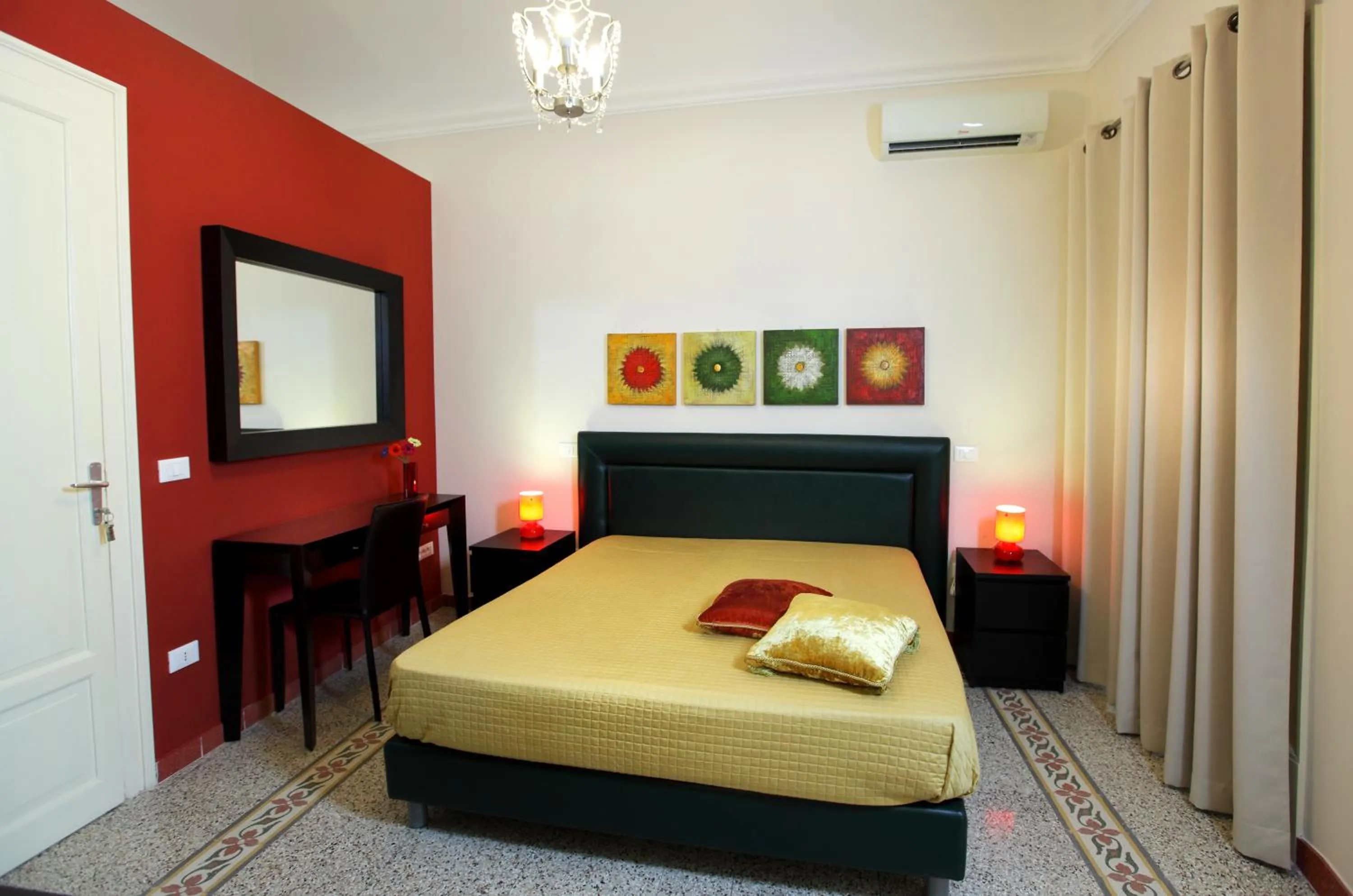 Spring, Bed in Abatellis Luxury