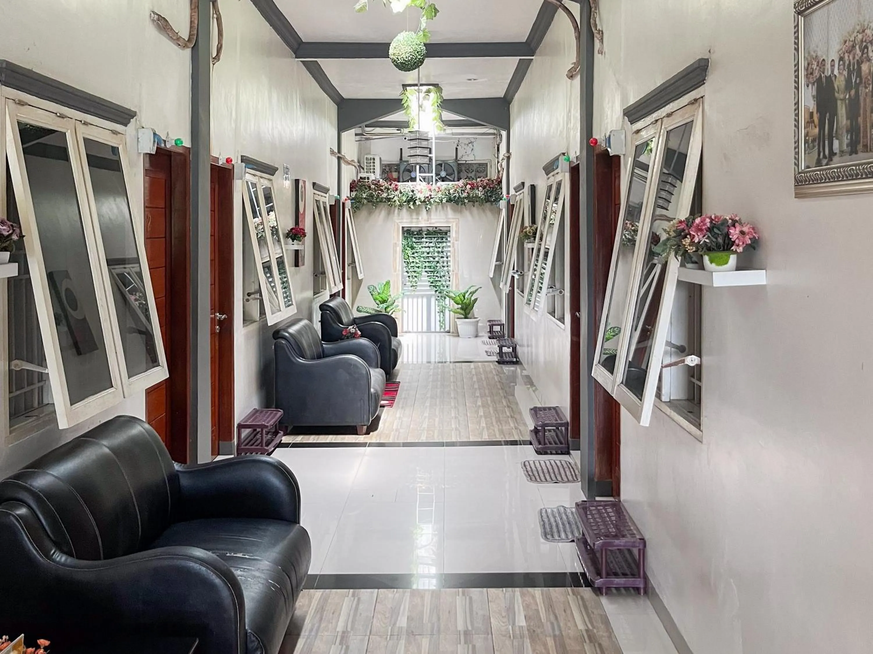 Property building, Lobby/Reception in OYO 1500 Mh Homestay