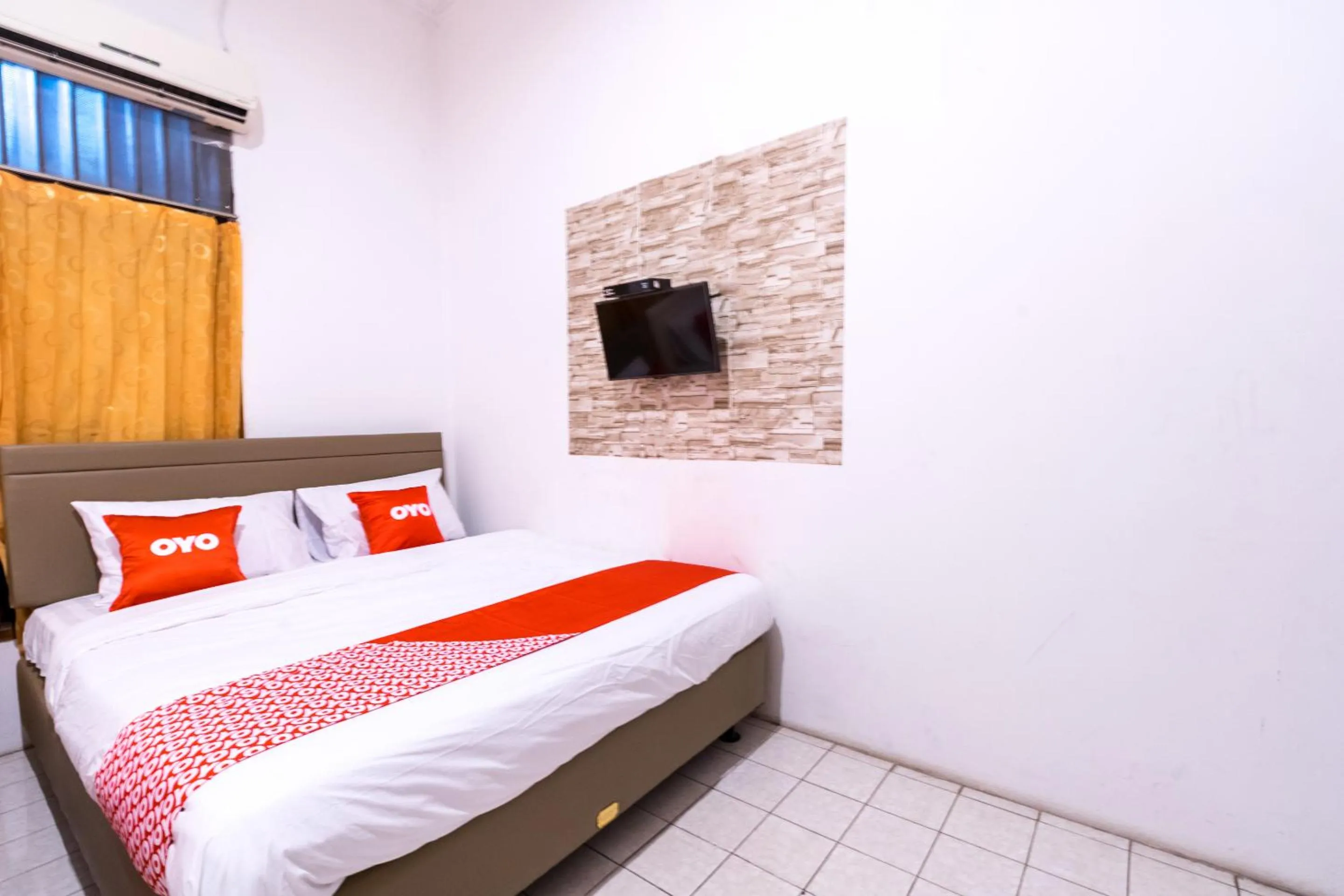 Photo of the whole room in OYO 1421 Kasmaran Guest House Syariah