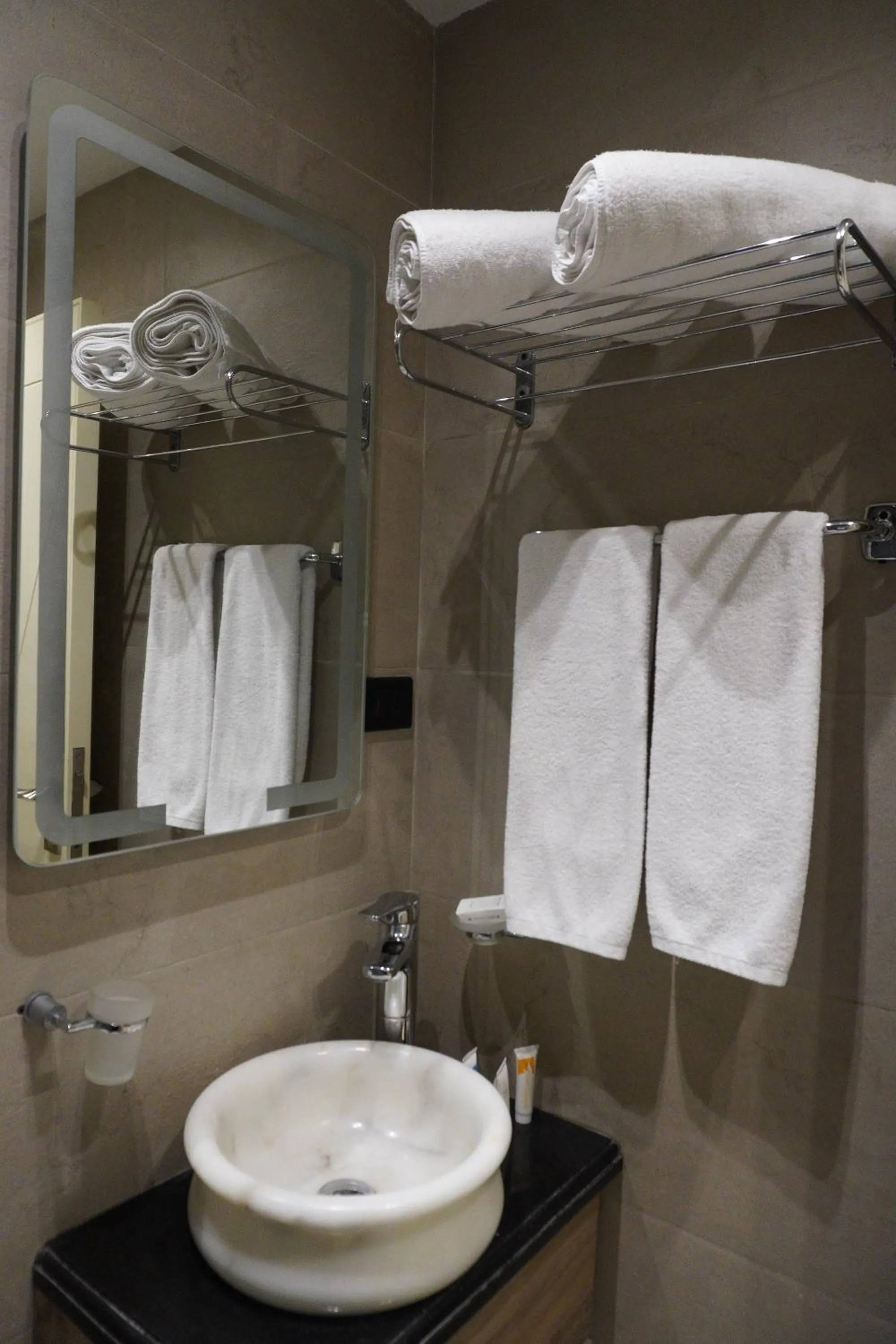 Bathroom in Pyramids Gem Plaza Powered By Look