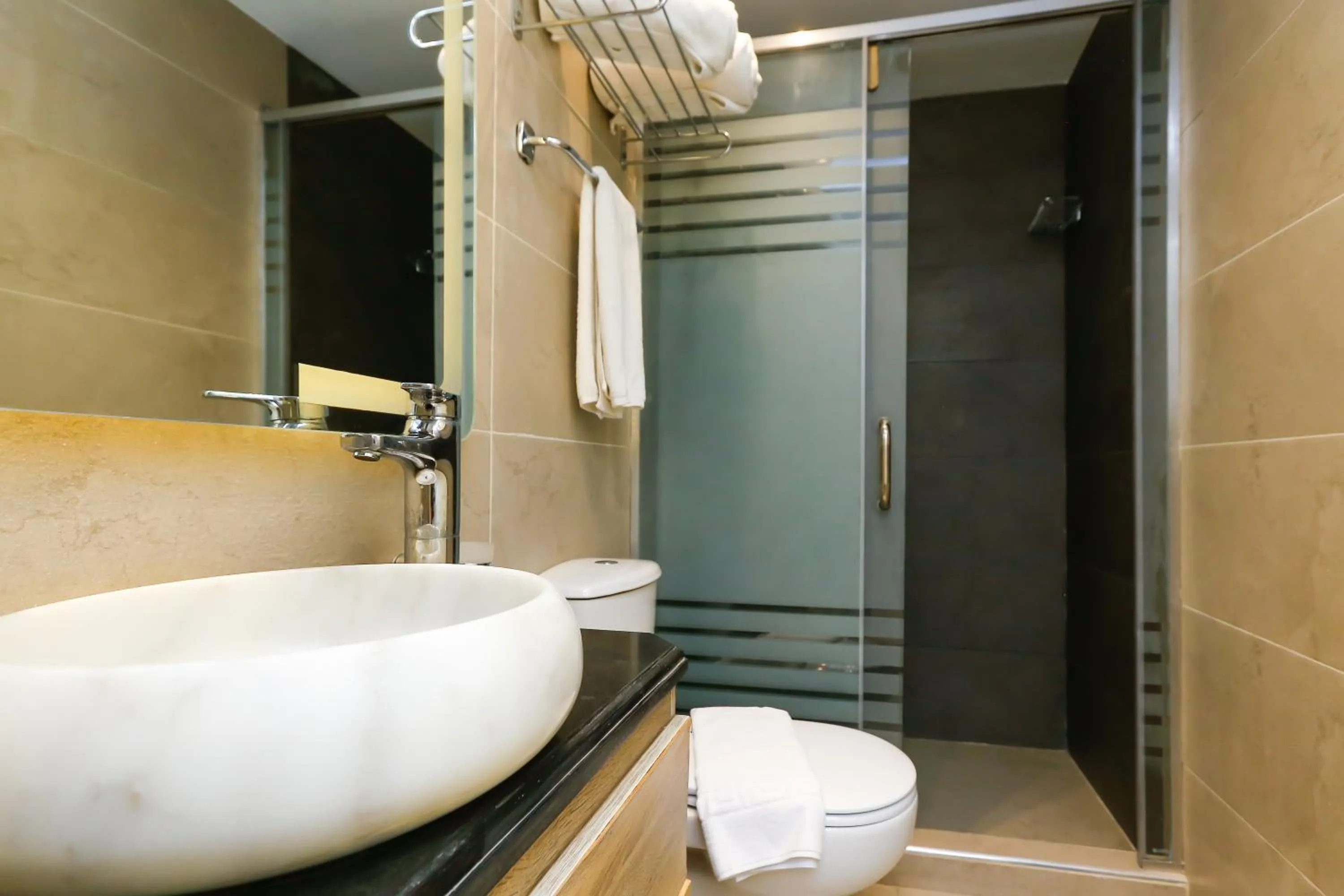 Shower in Pyramids Gem Plaza Boutique Hotel & Restaurant