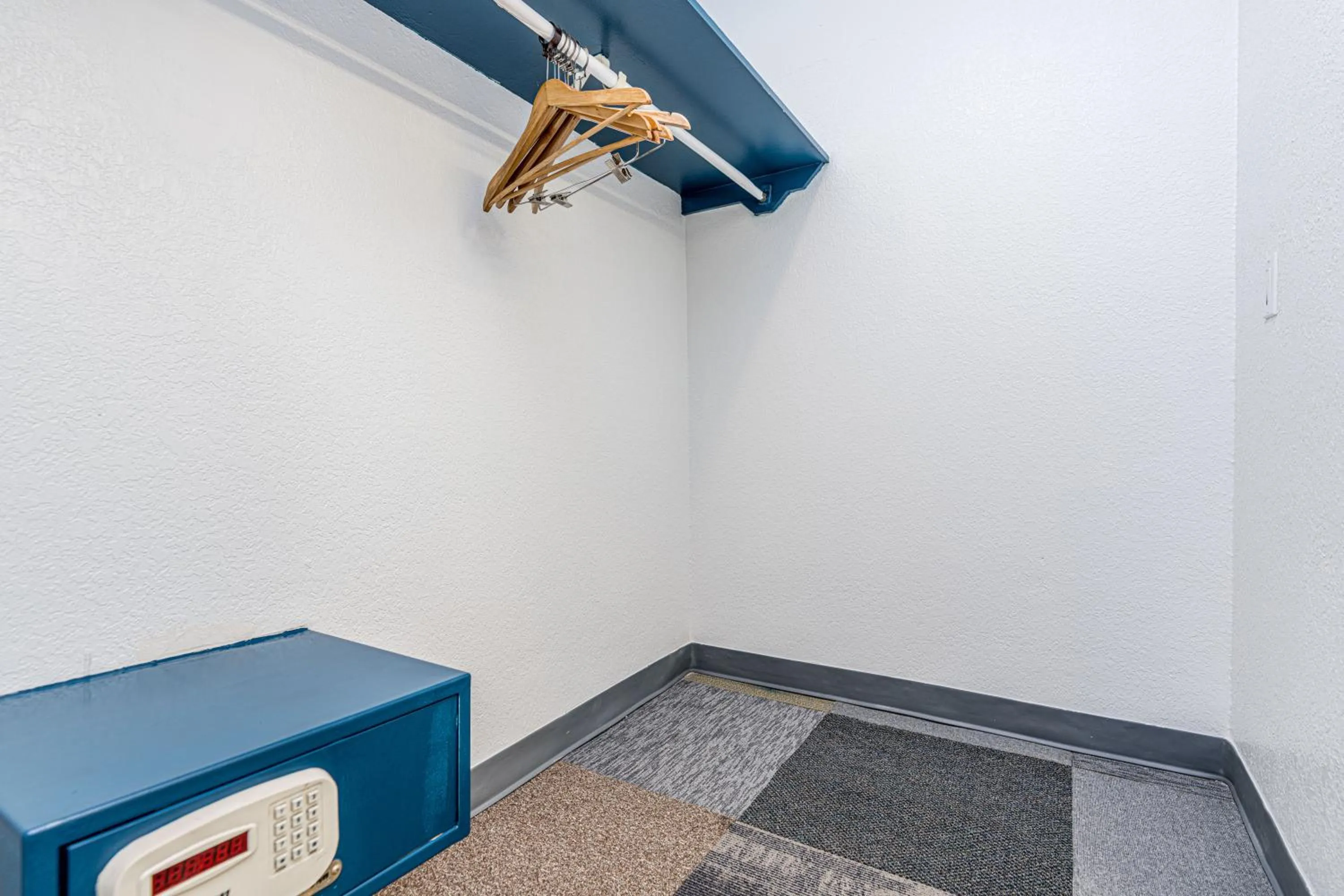 TV/Entertainment Center in Pacific Inn and Suites