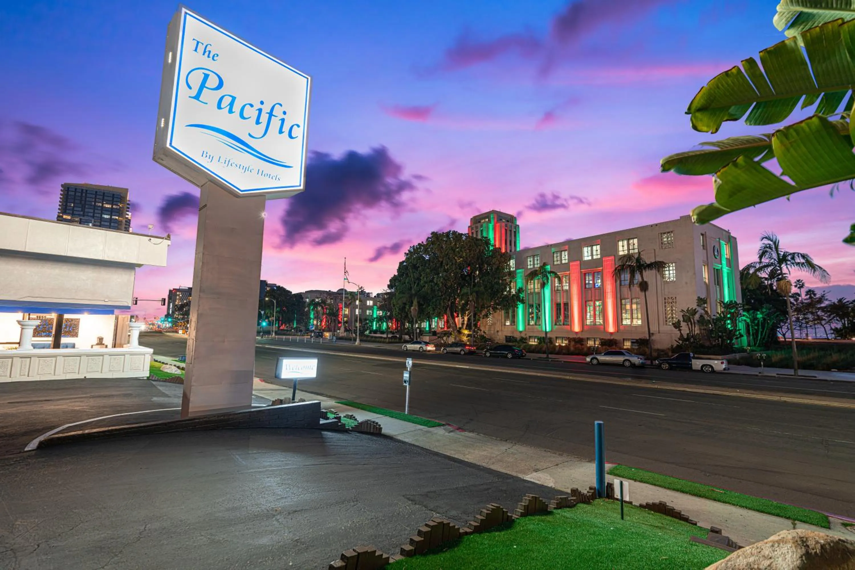 Property building in Pacific Inn and Suites