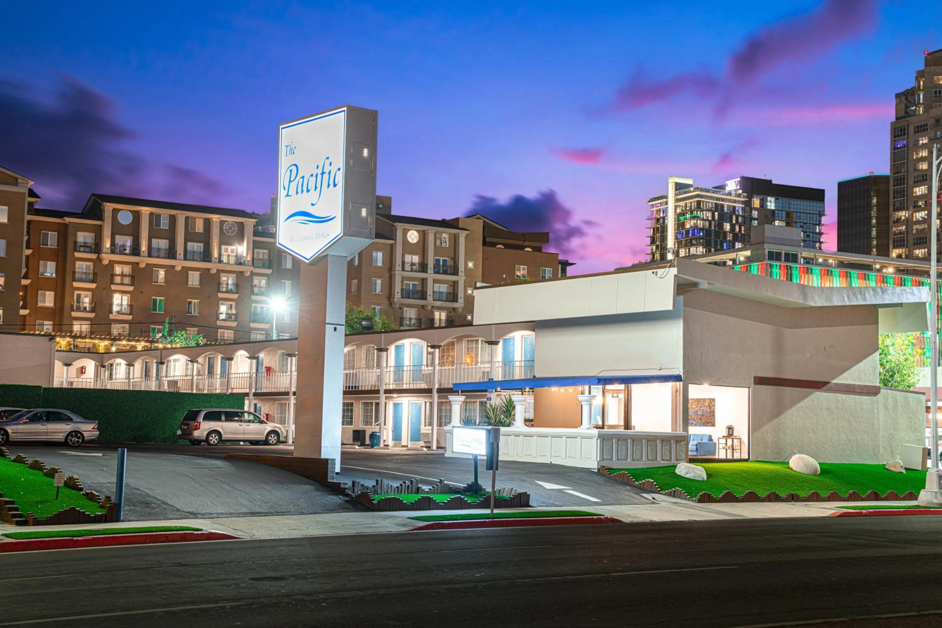 Property building in Pacific Inn and Suites