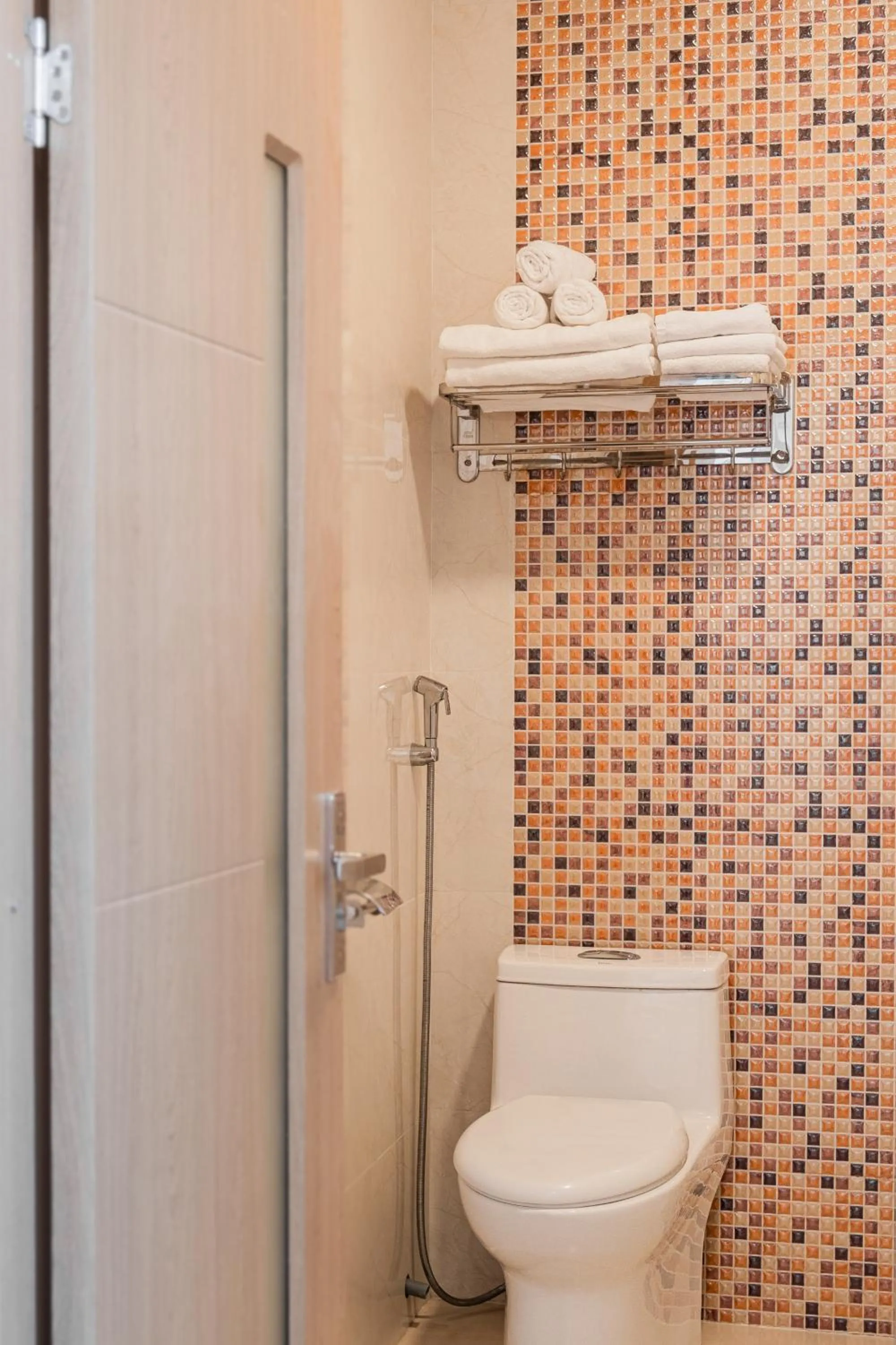 Shower in Mekong Gia Lai Hotel - Me Kong Pleiku