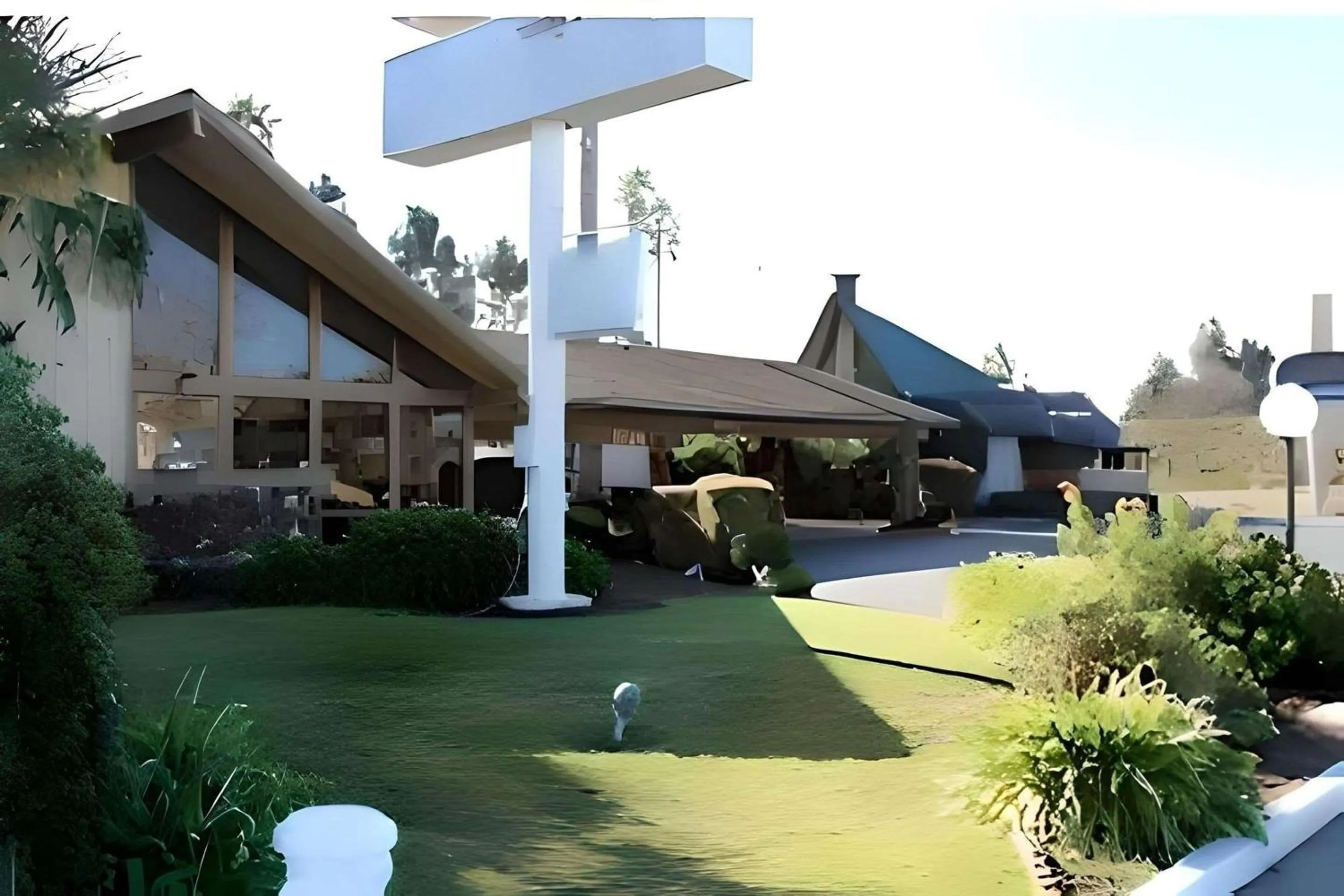 Property building in Rodeway Inn Santa Clara El Camino Real