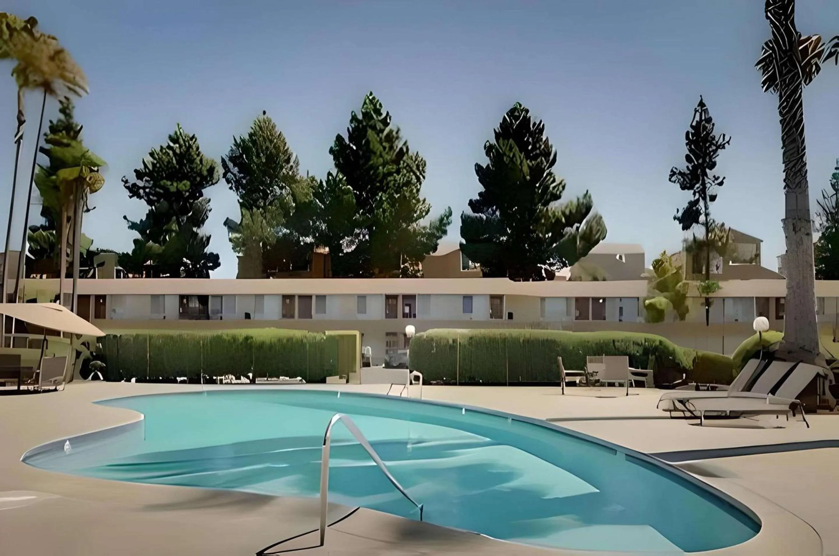 Swimming pool in Rodeway Inn Santa Clara El Camino Real