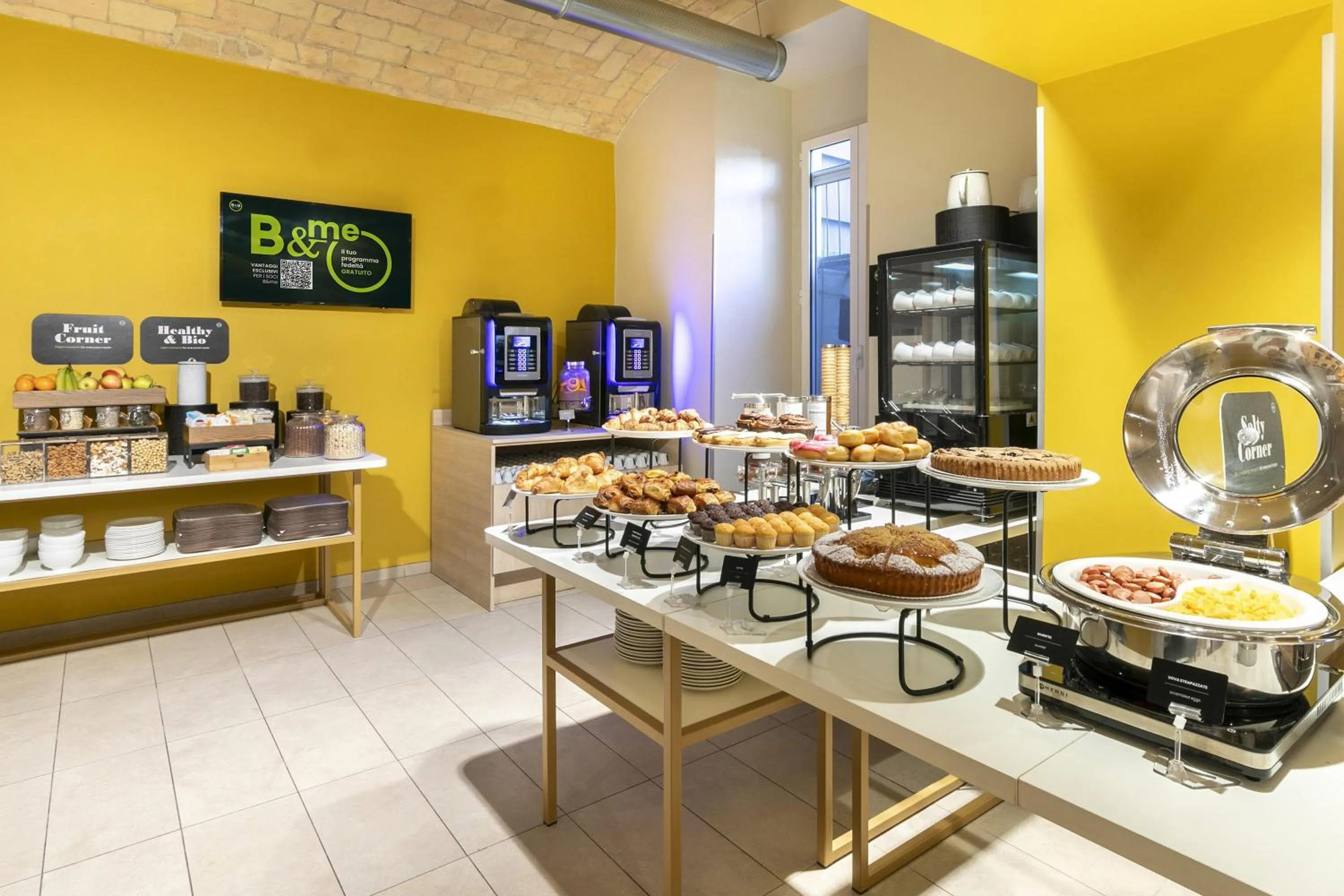 Restaurant/places to eat in B&B Hotel Roma San Lorenzo Termini