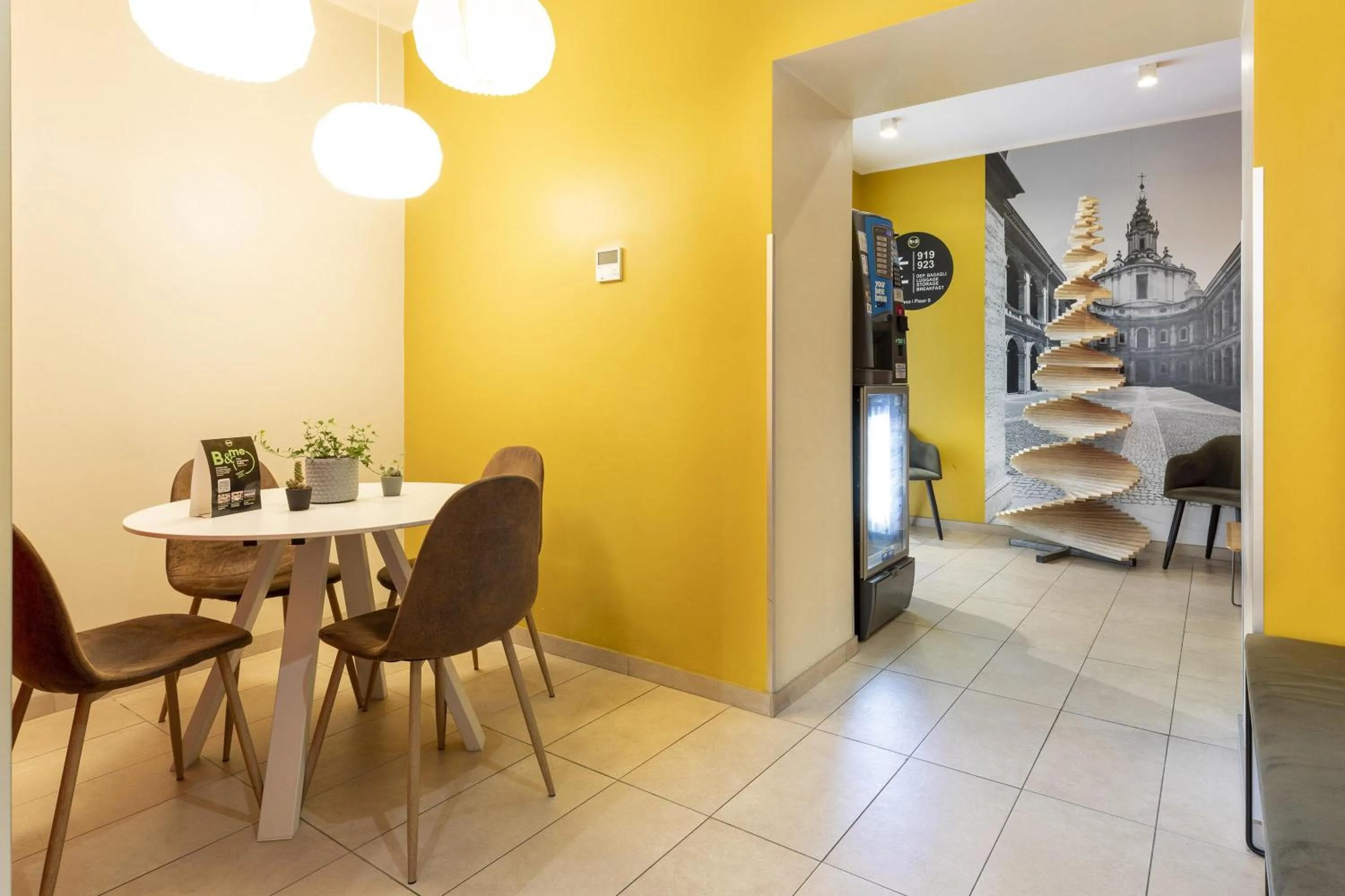 Lobby or reception in B&B Hotel Roma San Lorenzo Termini