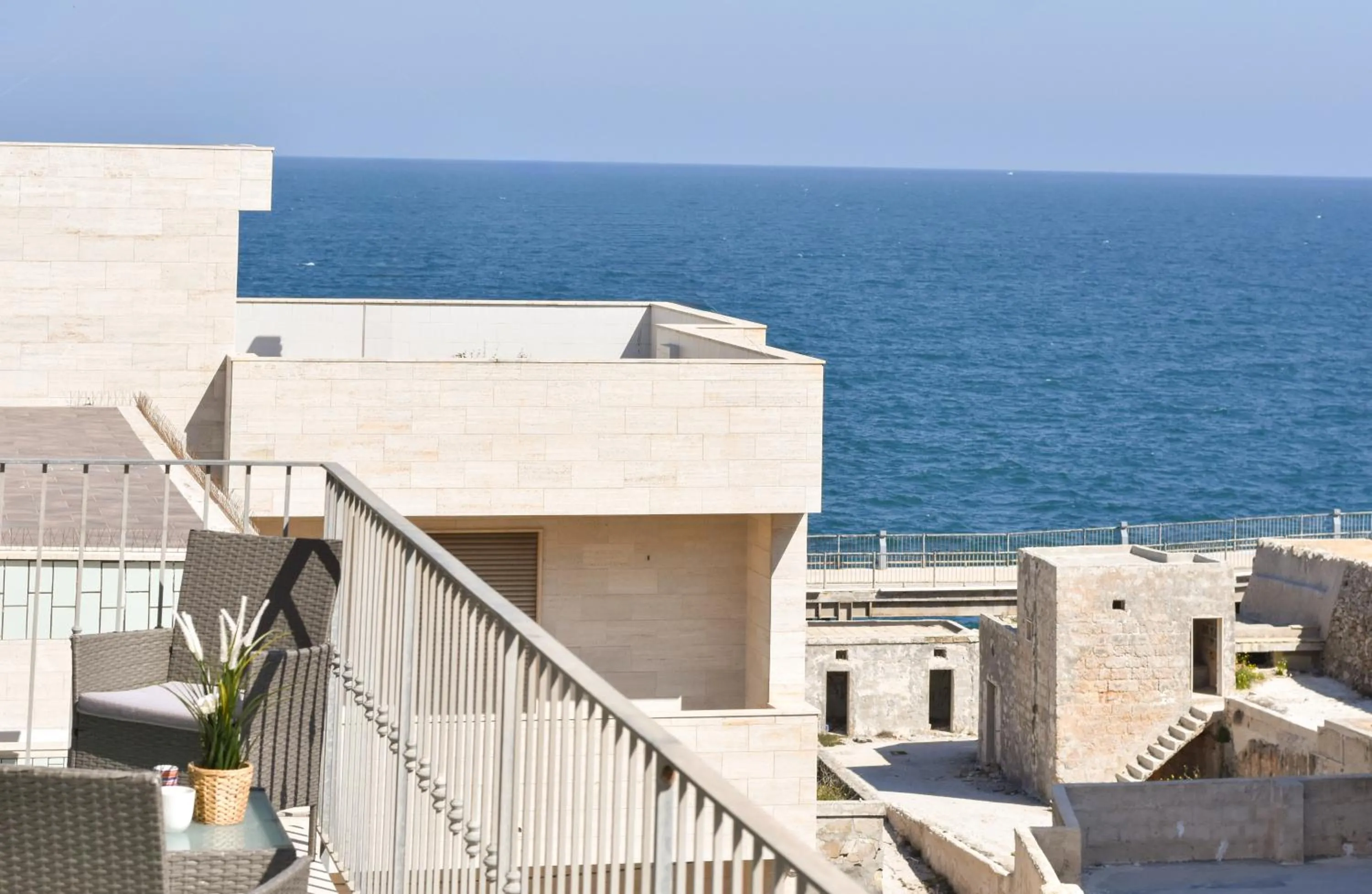 Day in Levante Sea View Apartment - Housea