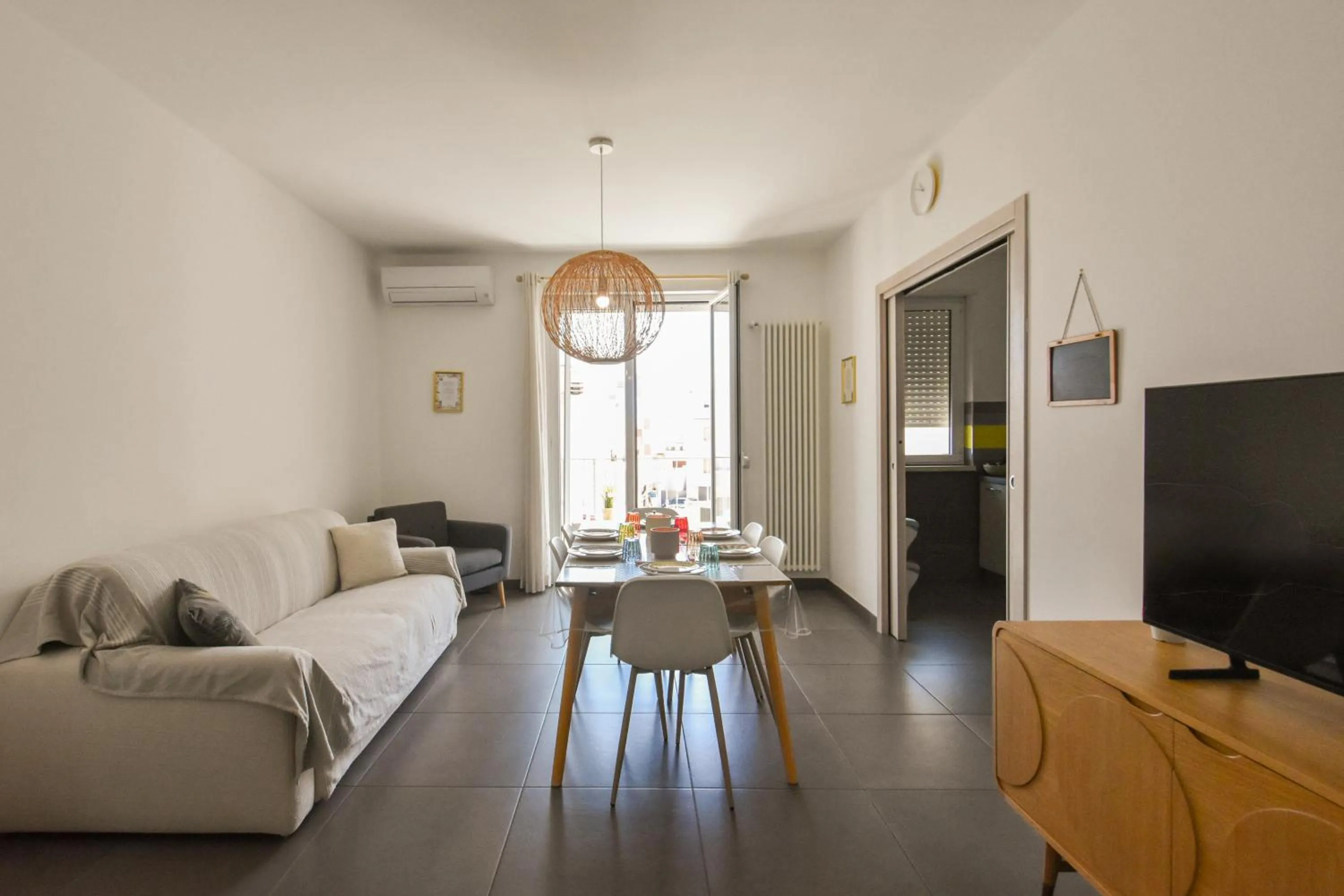 TV and multimedia, Bed in Levante Sea View Apartment - Housea