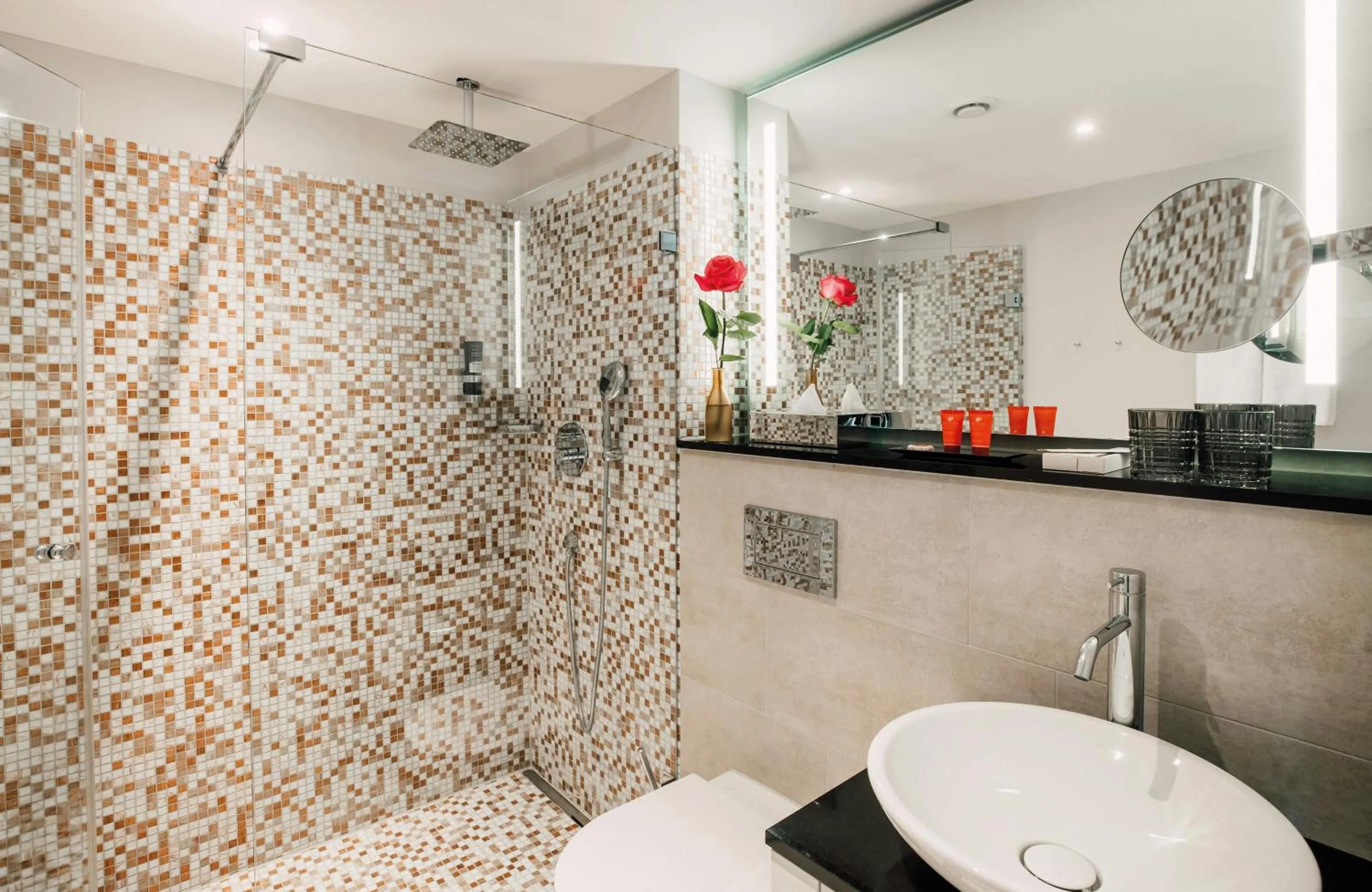 Bathroom in Leonardo Hotel Zurich Airport