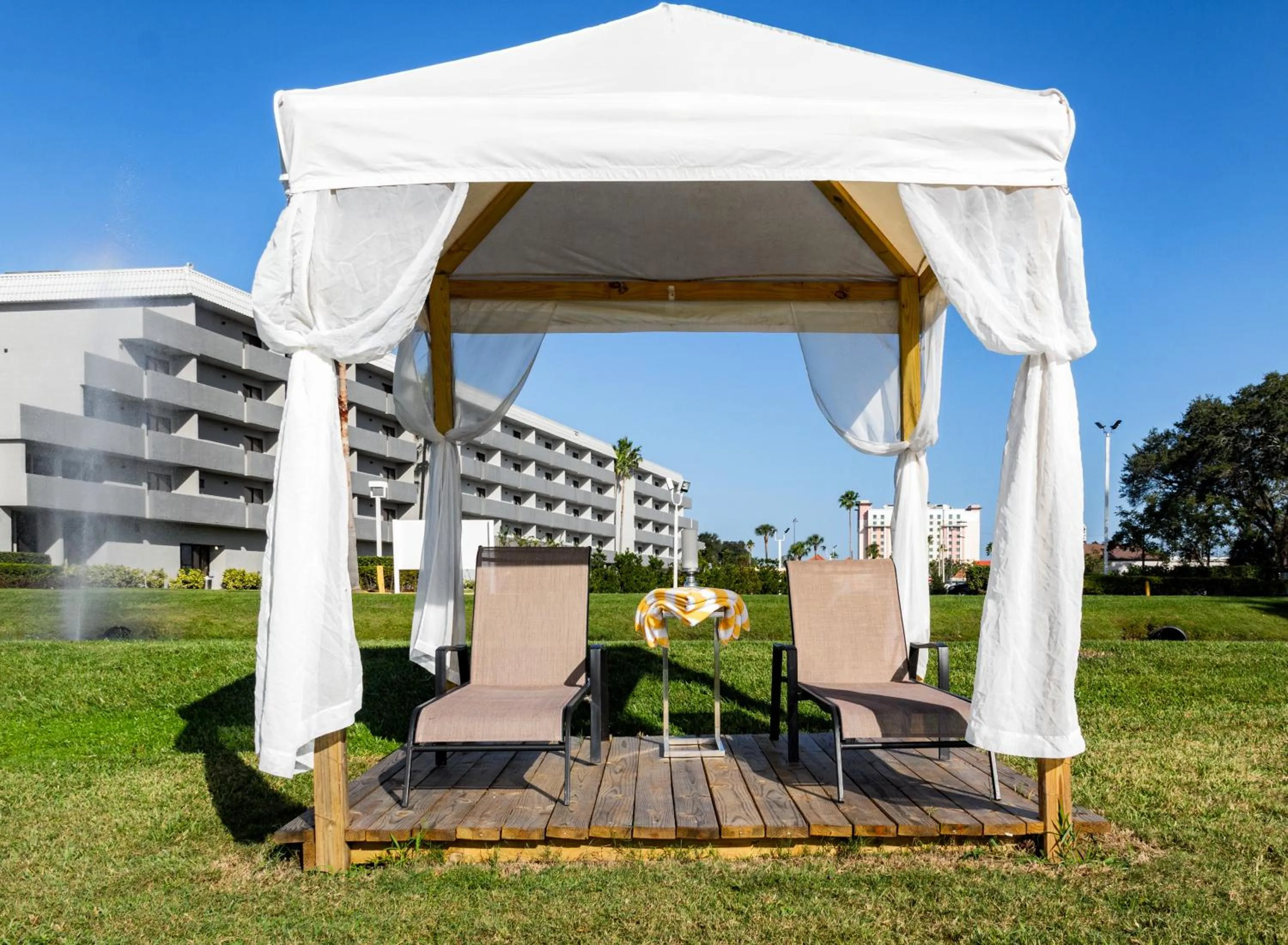 sunbed in Palazzo Lakeside Hotel
