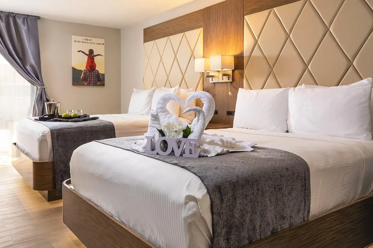 Bedroom, Bed in Palazzo Lakeside Hotel Bedroom, Bed in Palazzo Lakeside Hotel