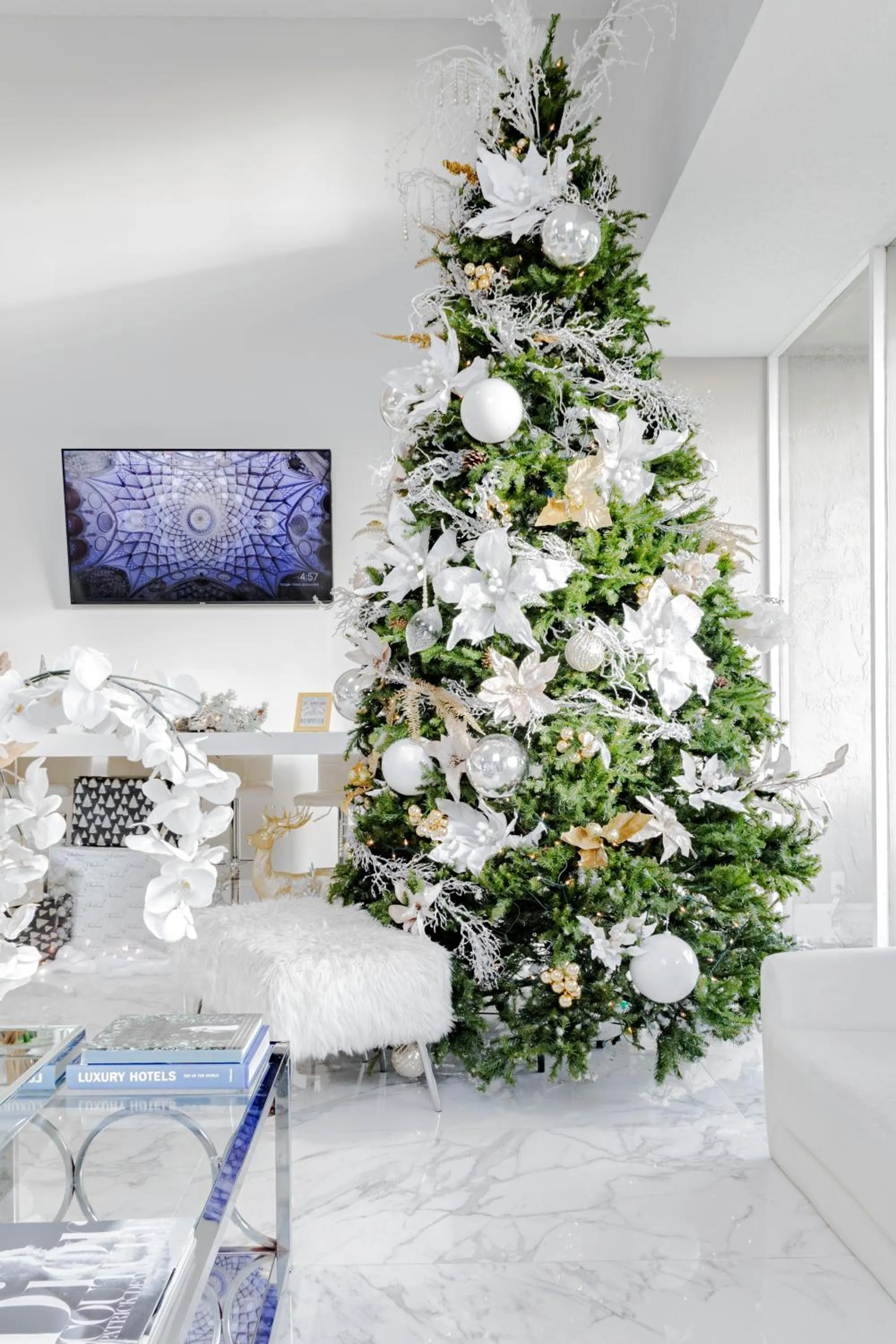Lobby or reception in Palazzo Lakeside Hotel