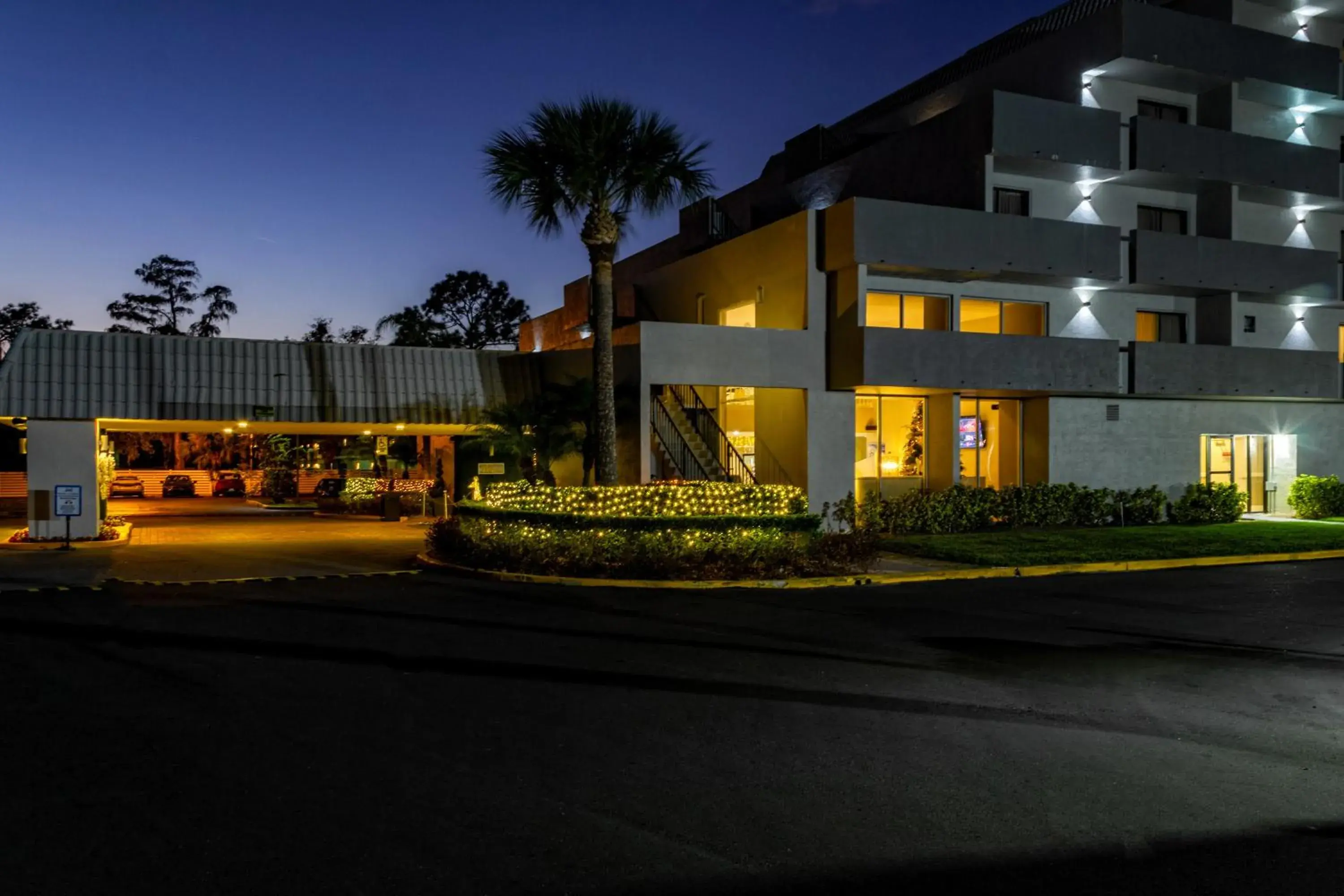 Property building in Palazzo Lakeside Hotel Property building in Palazzo Lakeside Hotel