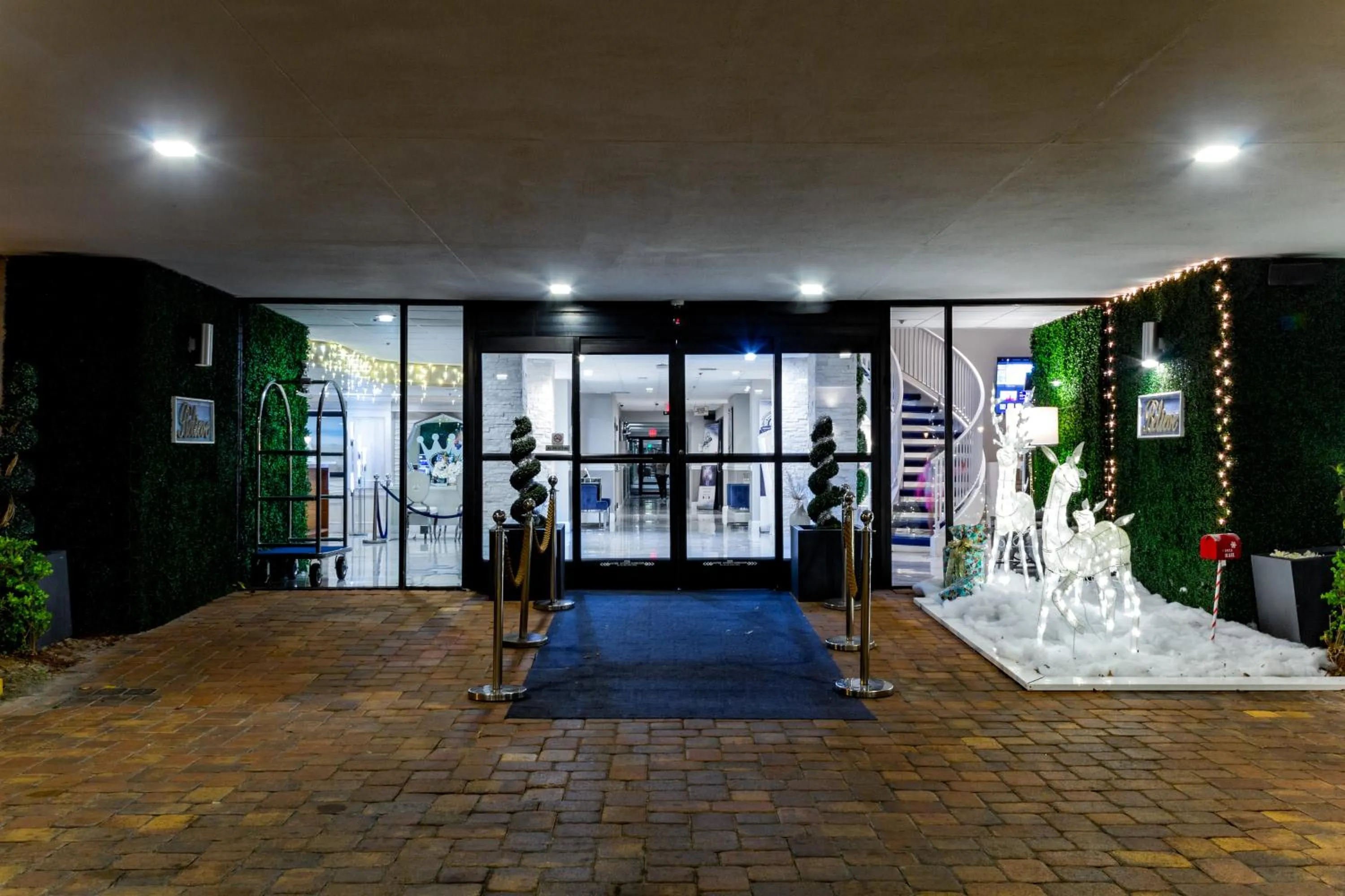 Lobby or reception in Palazzo Lakeside Hotel