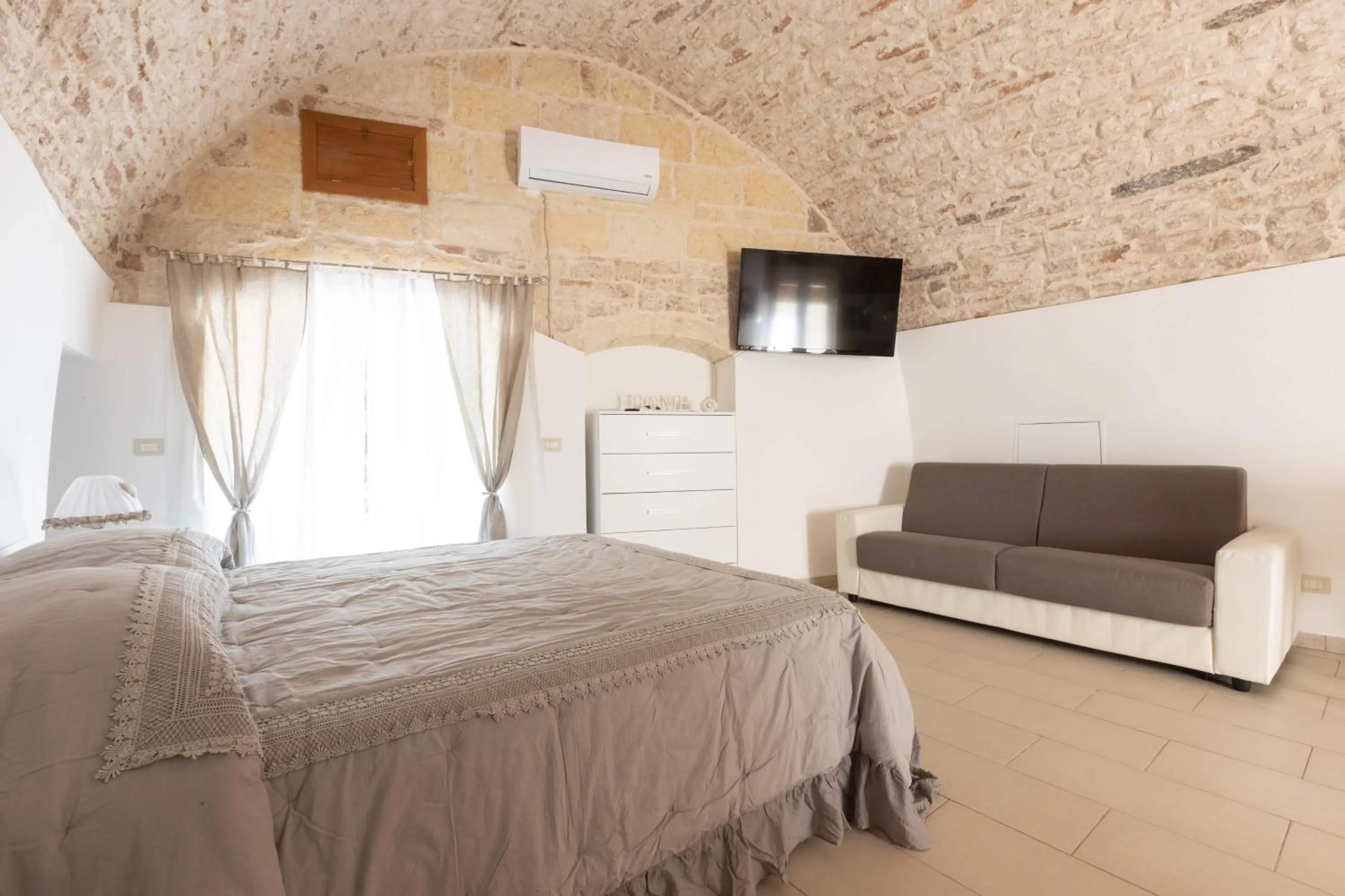 Photo of the whole room, Bed in B&B La finestra sui Giardini