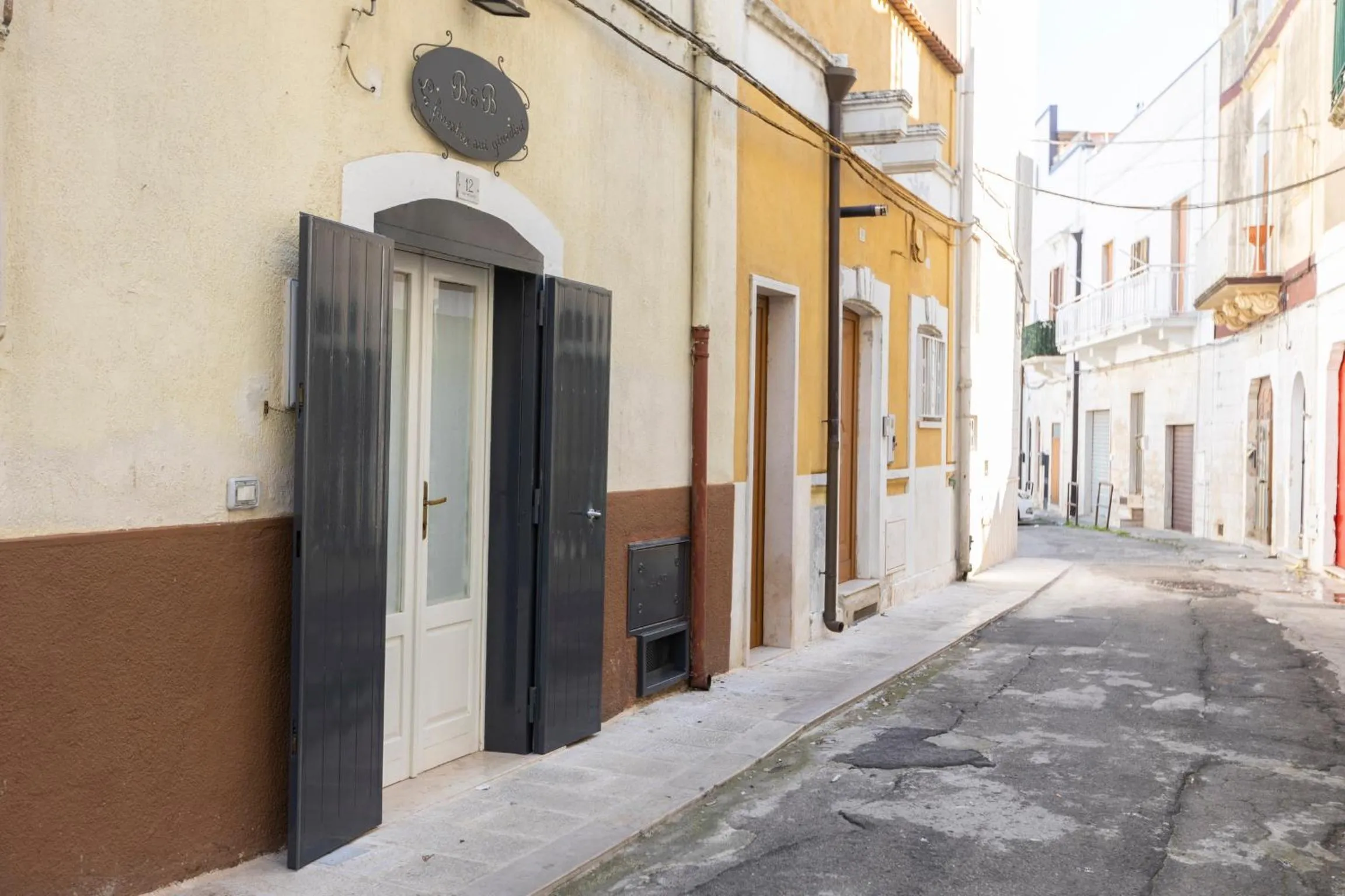 Facade/entrance in B&B La finestra sui Giardini