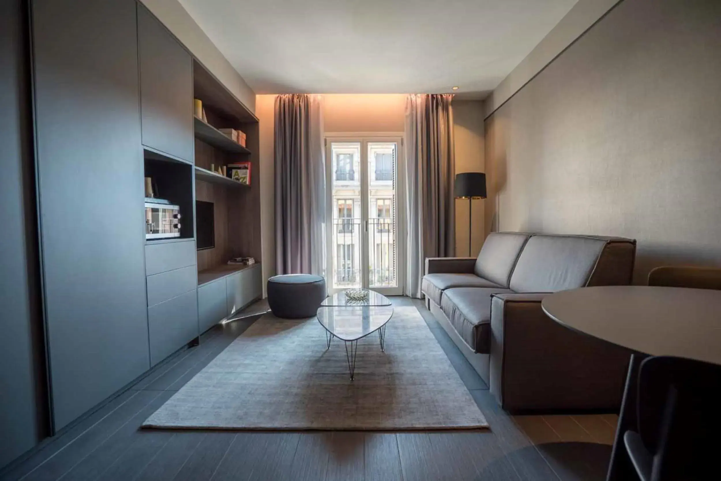 Deluxe Apartment in Be Mate Via Tivoli Deluxe Apartment in Be Mate Via Tivoli